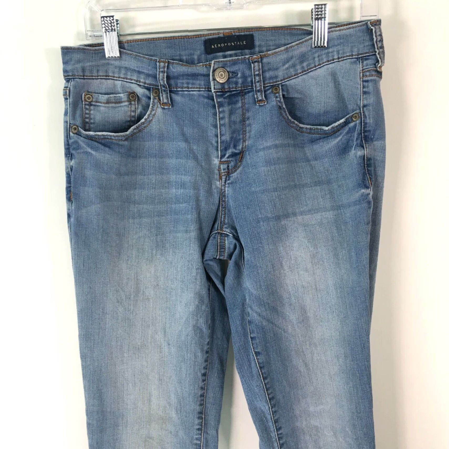 Vintage Aéropostale Jeans Women's Straight Denim Blue Size 8 30x29 Belt Loops 5-Pocket Regular Straight Leg Jeans 77% Cotton 21% Polyester 2% Spandex Size 30" / US 8 / IT 44 - 2 Thumbnail