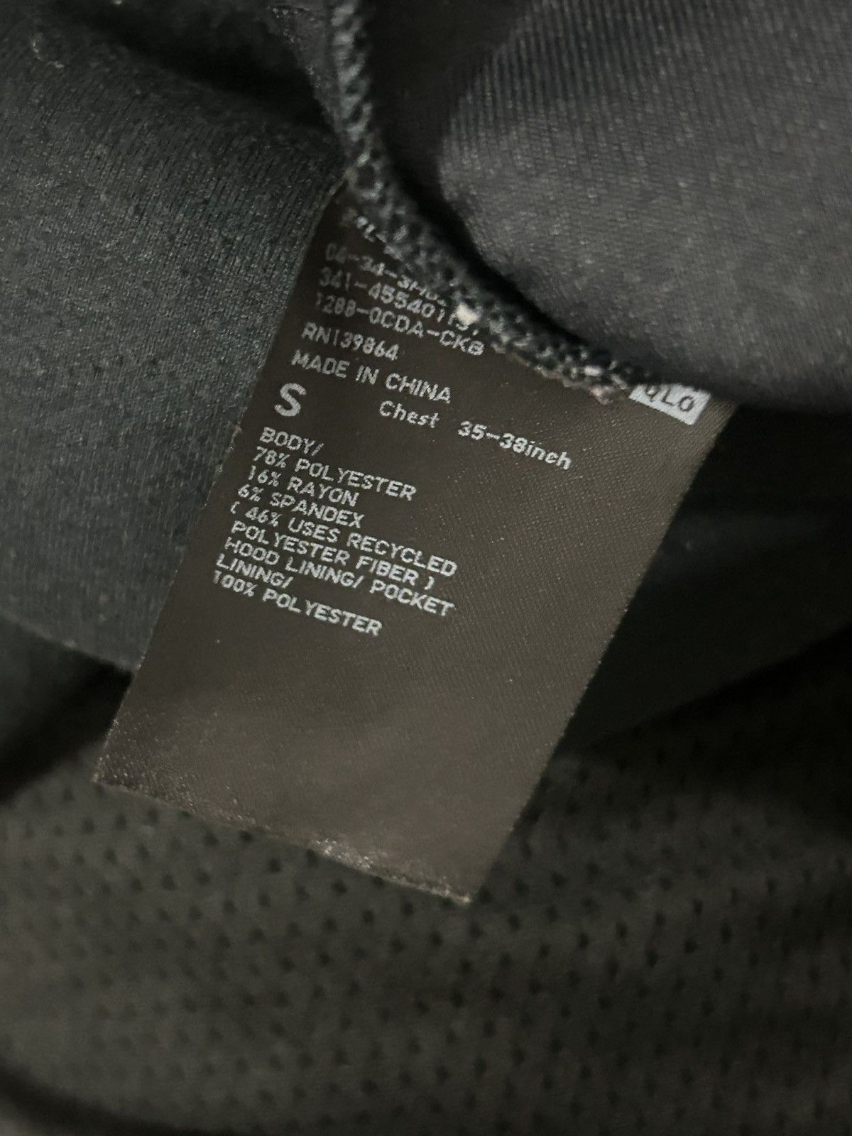 Uniqlo Black Uniqlo Zip Up Size US S / EU 44-46 / 1 - 3 Thumbnail