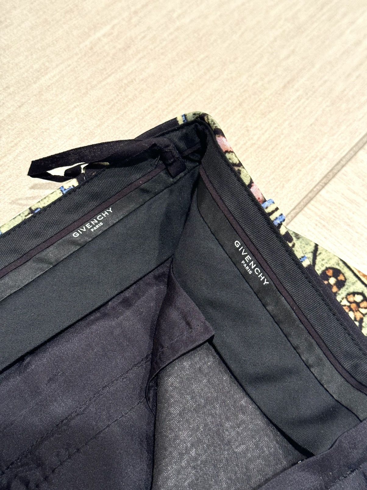 Givenchy × Riccardo Tisci riccardo tisci givenchy carpet print pants 36 fr women ss16 Size US XS / EU 42 / 0 - 3 Thumbnail