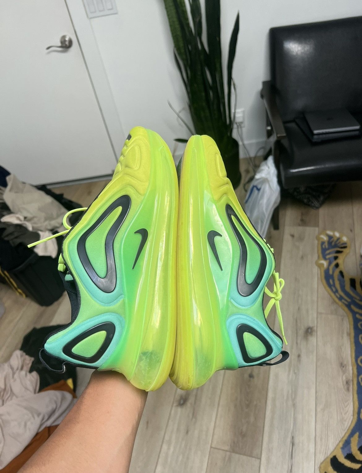 Nike Nike Air Max 720 Volt Size US 11 / EU 44 - 5 Thumbnail