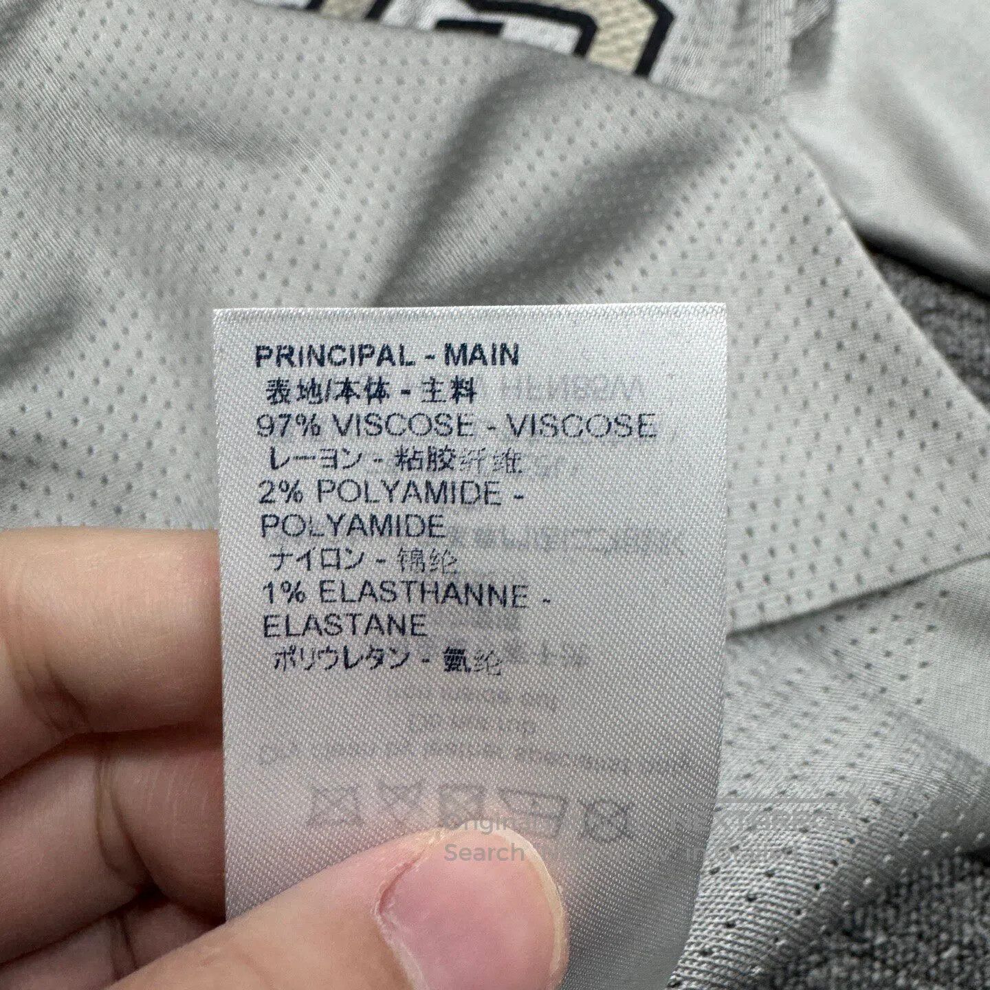 Louis Vuitton Louis Vuitton Snake-print lettered ice hockey short-sleeve Size US M / EU 48-50 / 2 - 5 Thumbnail