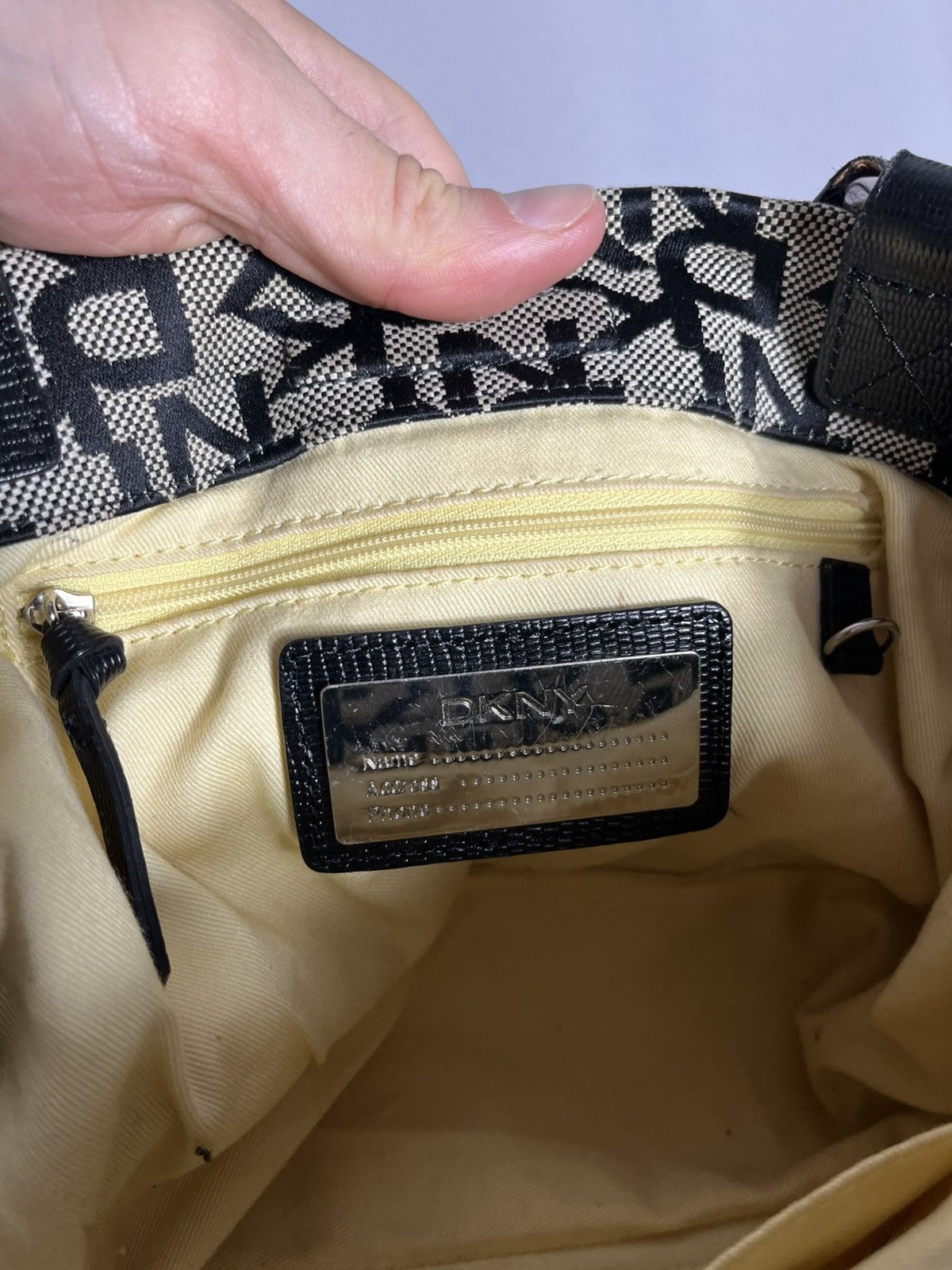 DKNY Vintage DKNY monogram bag y2k grey leather canvas Size ONE SIZE - 15 Thumbnail