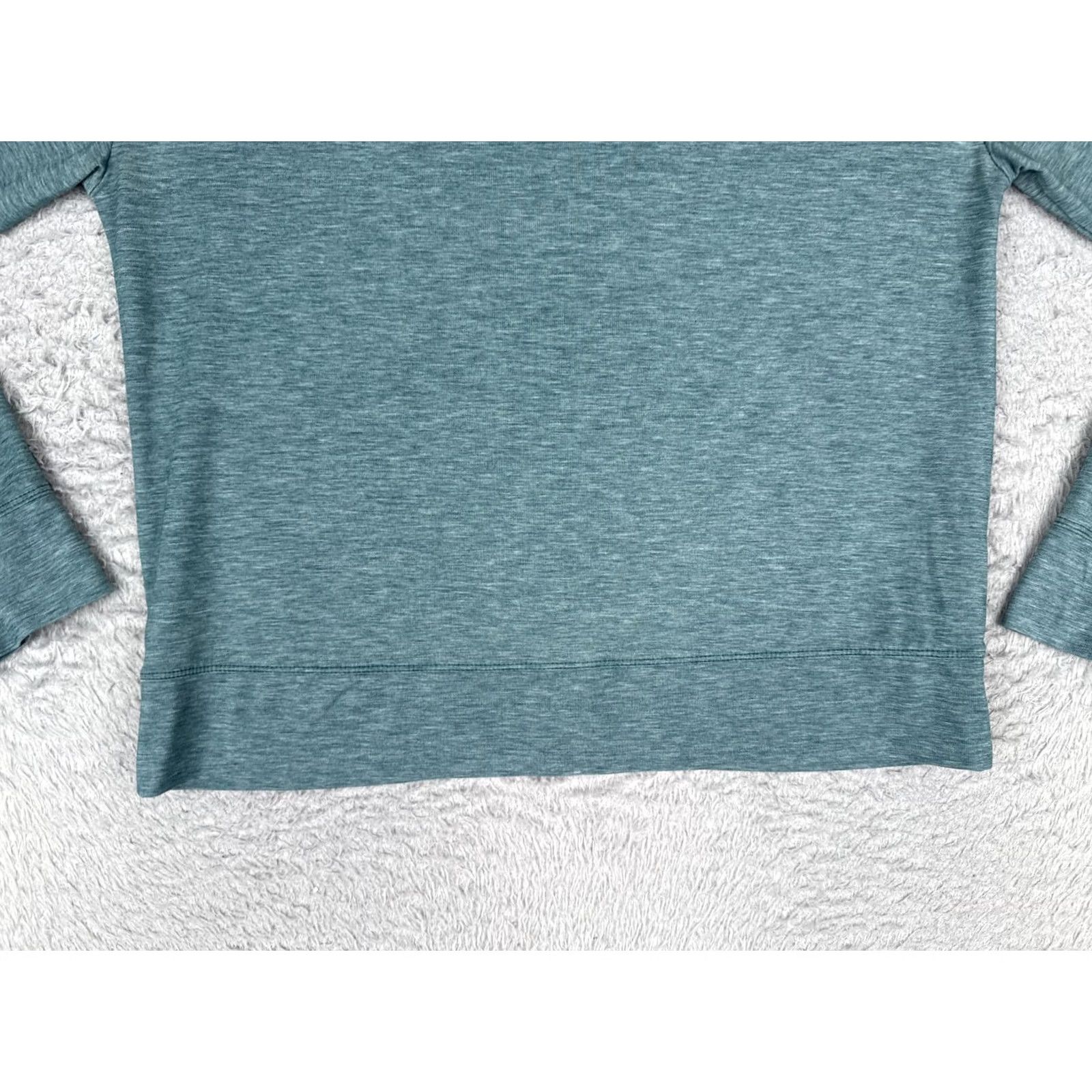 Patagonia Patagonia Shirt Women XS Blue Long Sleeve Crew Poly Blend T-Shirt Casual Outdoor Size XS / US 0-2 / IT 36-38 - 5 Thumbnail