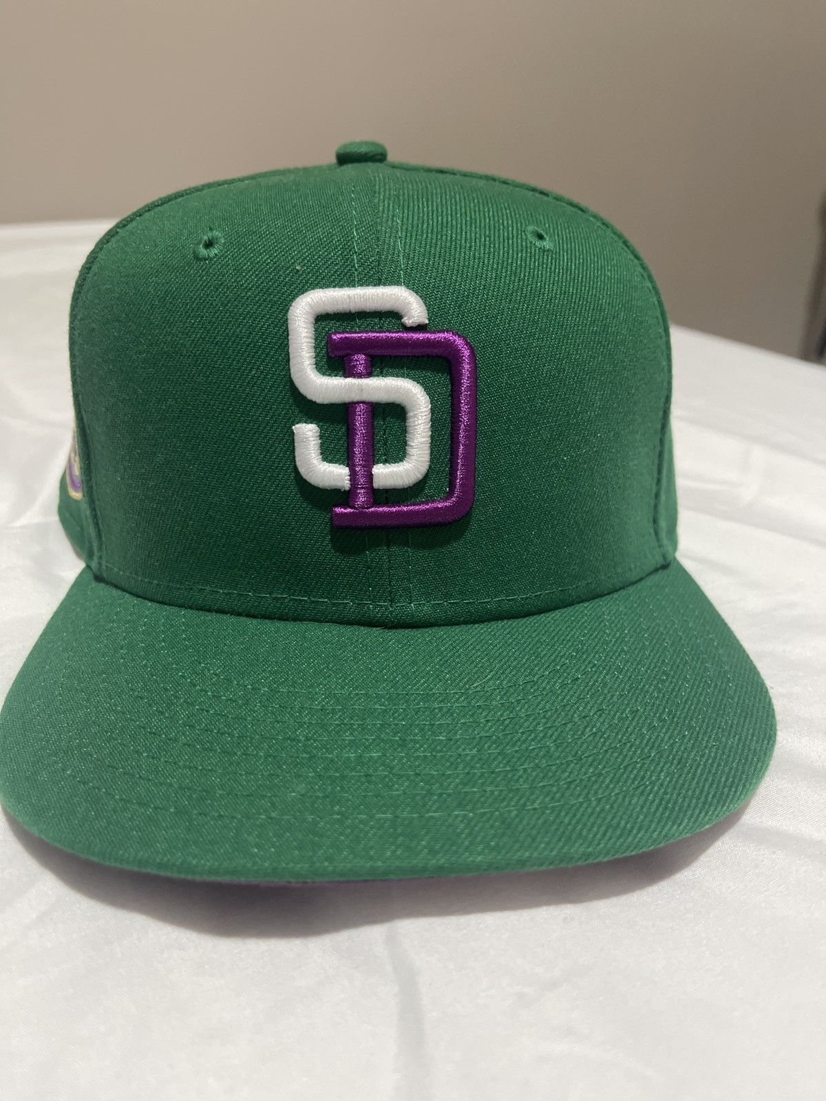 New Era Padres fitted 7 1/4 Size ONE SIZE - 1 Thumbnail