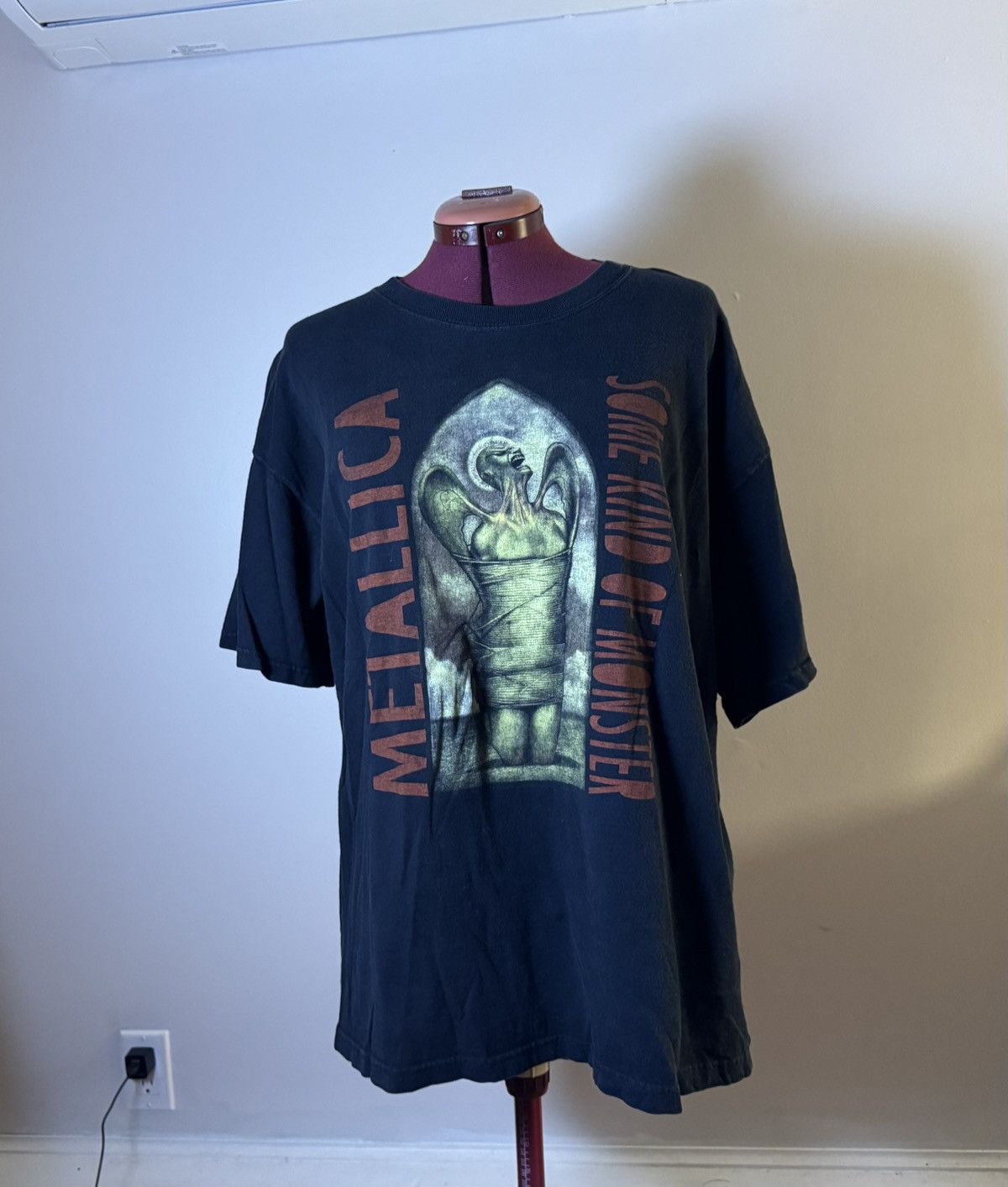 Fruit Of The Loom Vintage 2004 Metallica "Some Kind of Monster" t-shirt. Size US XL / EU 56 / 4 - 1 Thumbnail