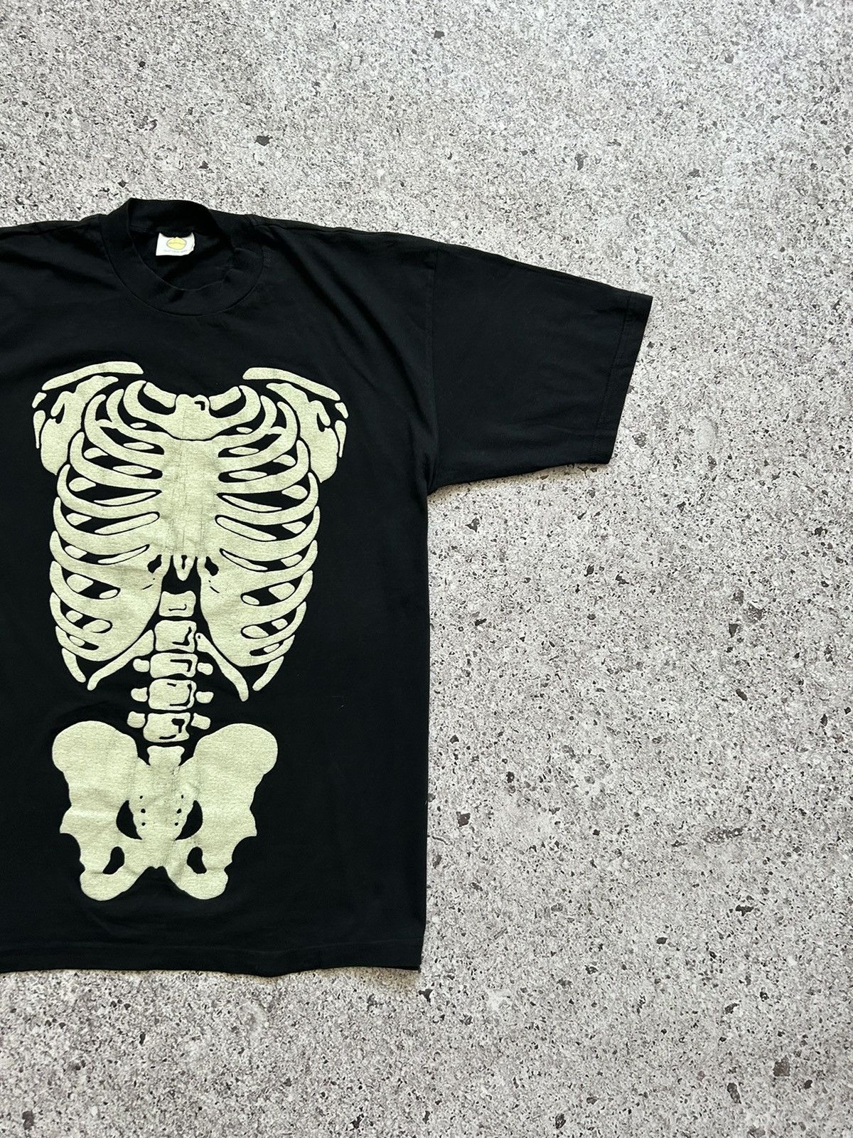 Hook-Ups × Vintage Vintage 1990’s Skeleton Ribcage Retro T-Shirt Y2K Hype Size US XL / EU 56 / 4 - 4 Thumbnail