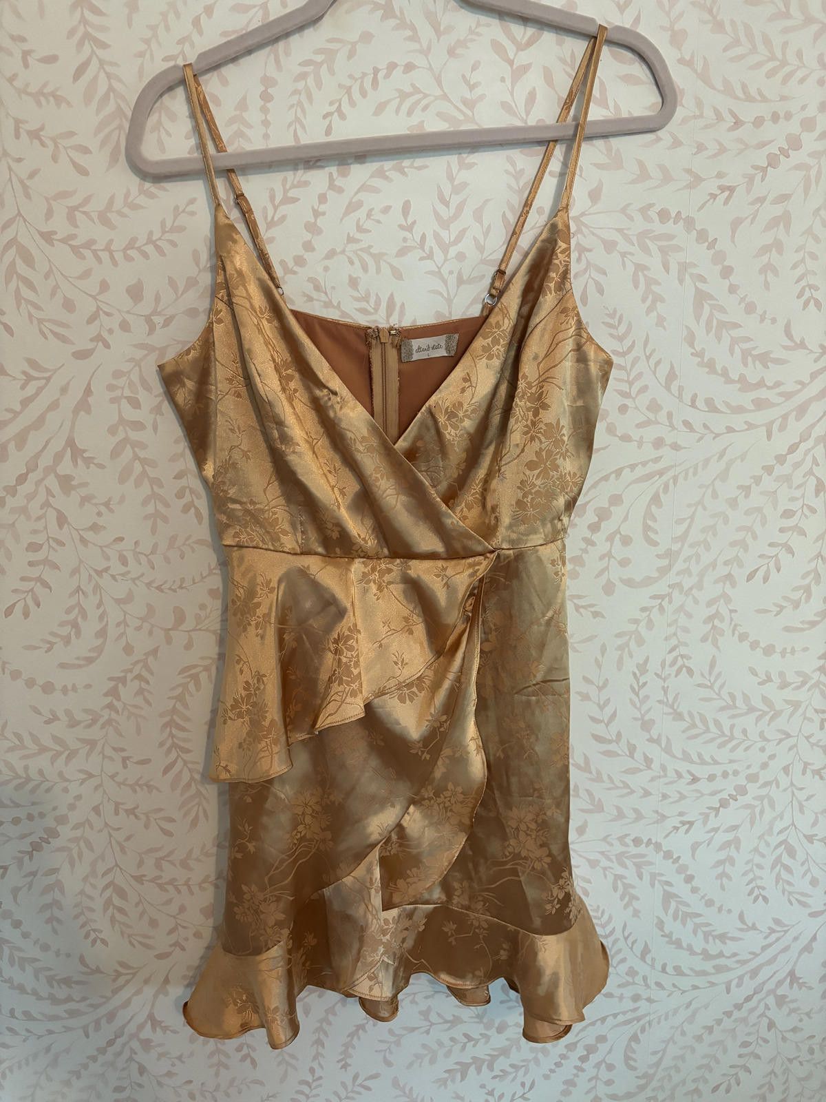 Designer Altar'd State Gold Floral Satin Ruffed Mini Dress L Size L / US 10 / IT 46 - 2 Thumbnail