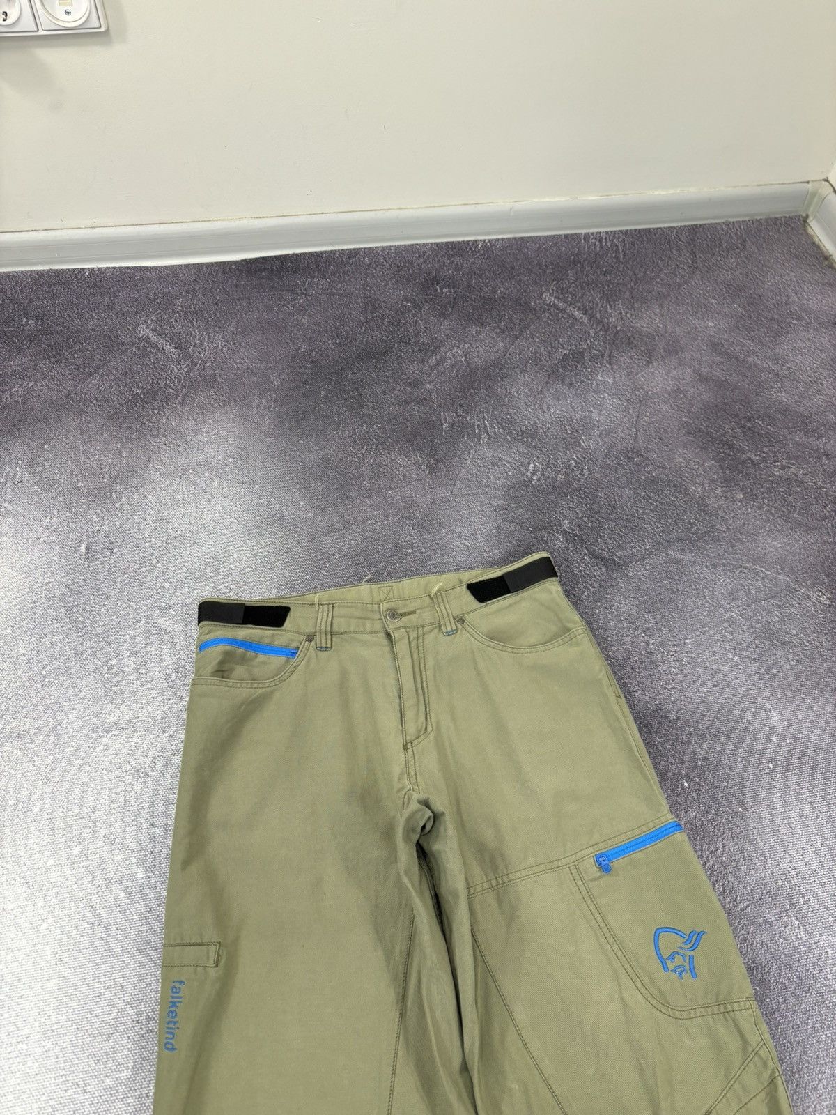 Norrona Norrona Men’s Falketind Olive Green Outdoor Cotton Shorts Size US 30 / EU 46 - 4 Thumbnail