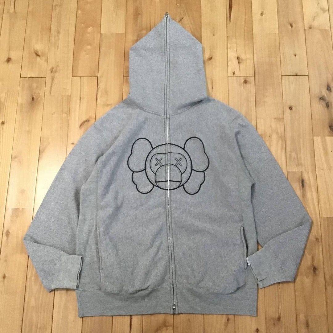 Bape × Kaws BAPE × KAWS MILO full zip hoodie a bathing ape NIGO Size US L / EU 52-54 / 3 - 2 Thumbnail