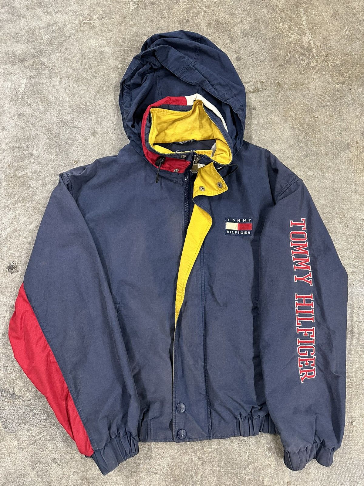 Tommy Hilfiger Vintage 90s Tommy Hilfiger Sleeve Spell Out Jacket USA Size US M / EU 48-50 / 2 - 3 Thumbnail