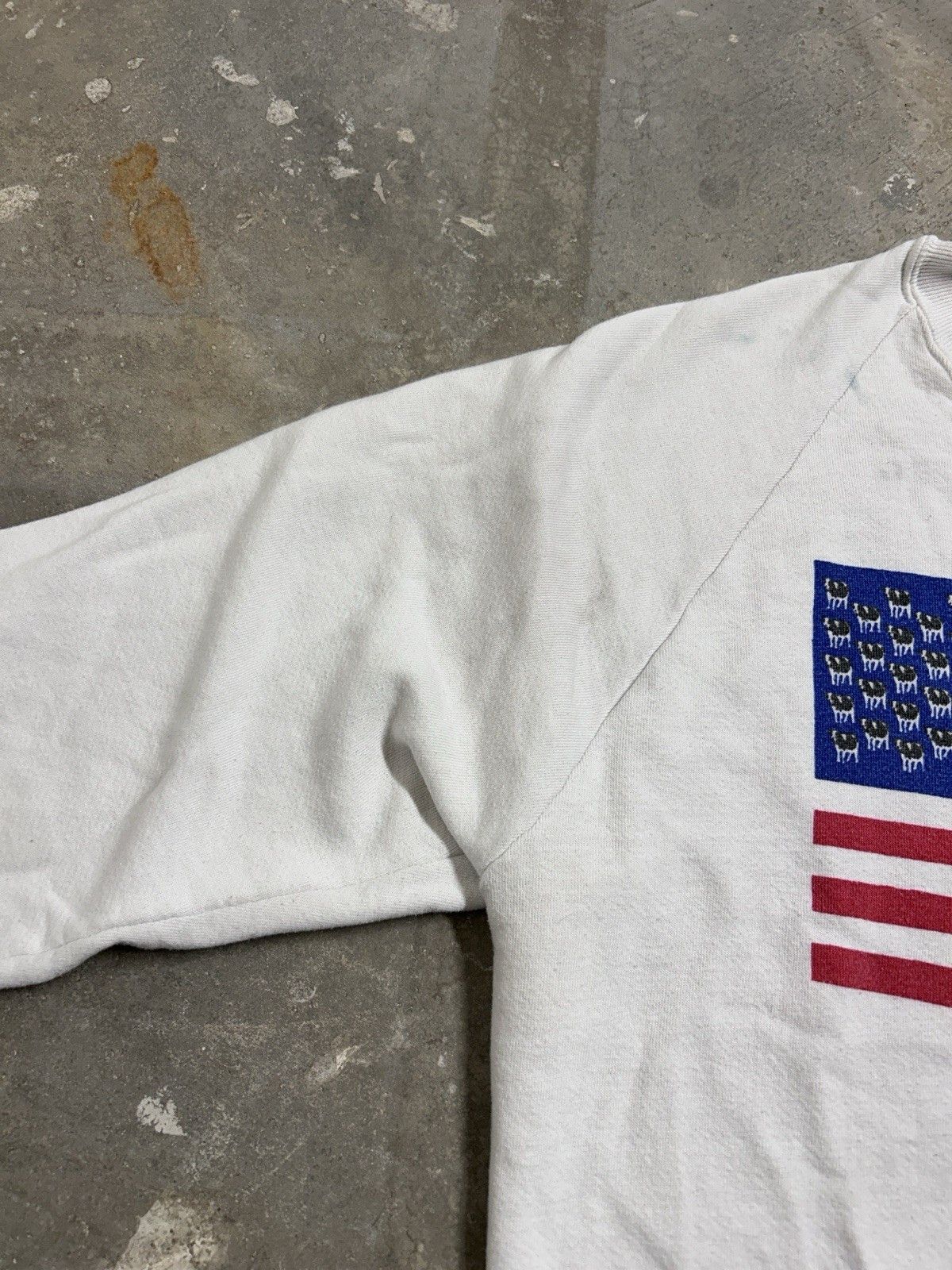 Jerzees Vintage 80’s Holy Cow Flag Graphic Sweatshirt Size Large Size US L / EU 52-54 / 3 - 4 Thumbnail