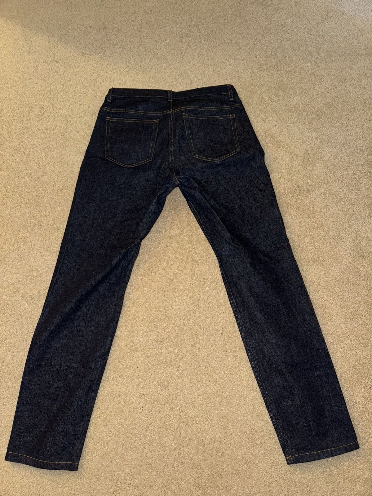 image of Asket “The Raw Denim Jeans” 31/30 Regular Cut in Indigo, Men's