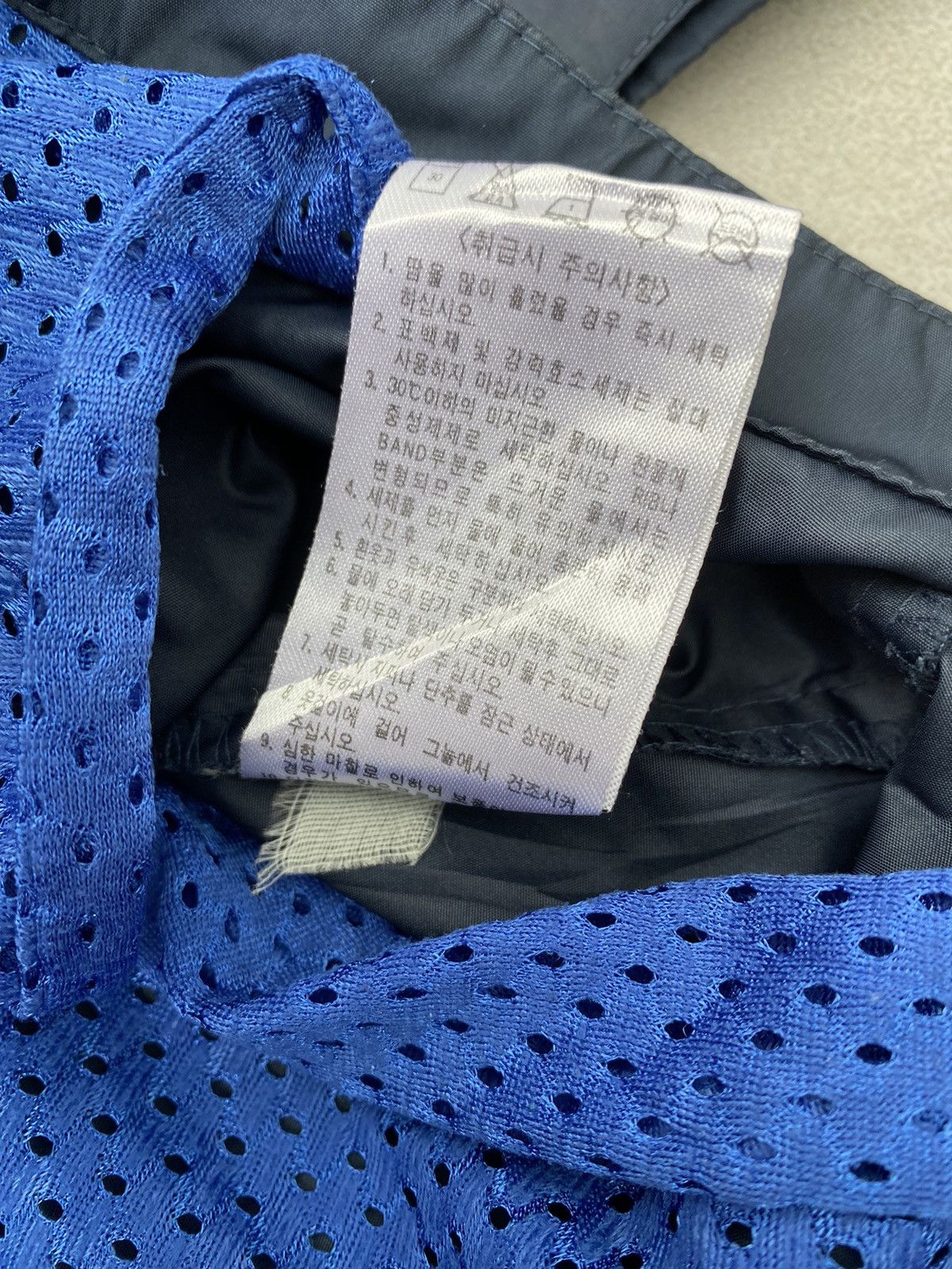 Nike × Vintage 90S NIKE VINTAGE BASIC LOGO Y2K OVERSIZED NYLON JACKET Size US L / EU 52-54 / 3 - 8 Thumbnail