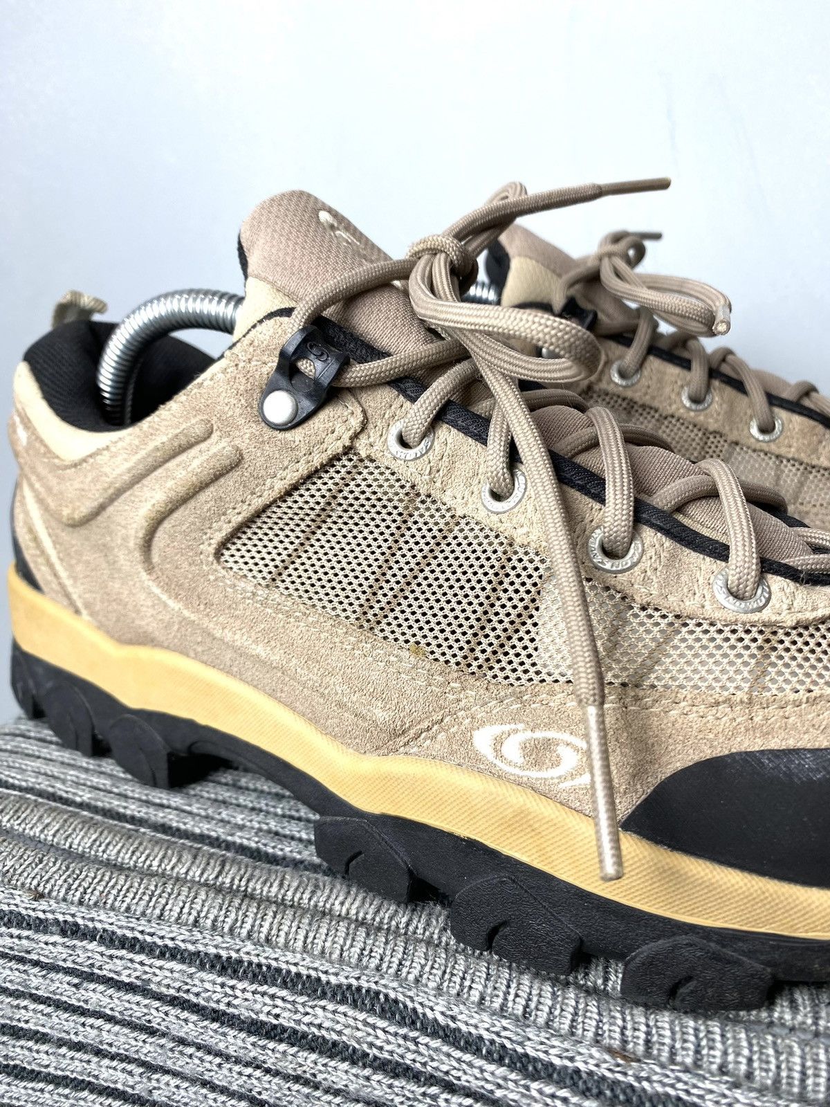 Salomon Rare! Vintage 2002 Salomon Hiking Tracking Sneakers Oakley Size US 9 / EU 42 - 11 Thumbnail