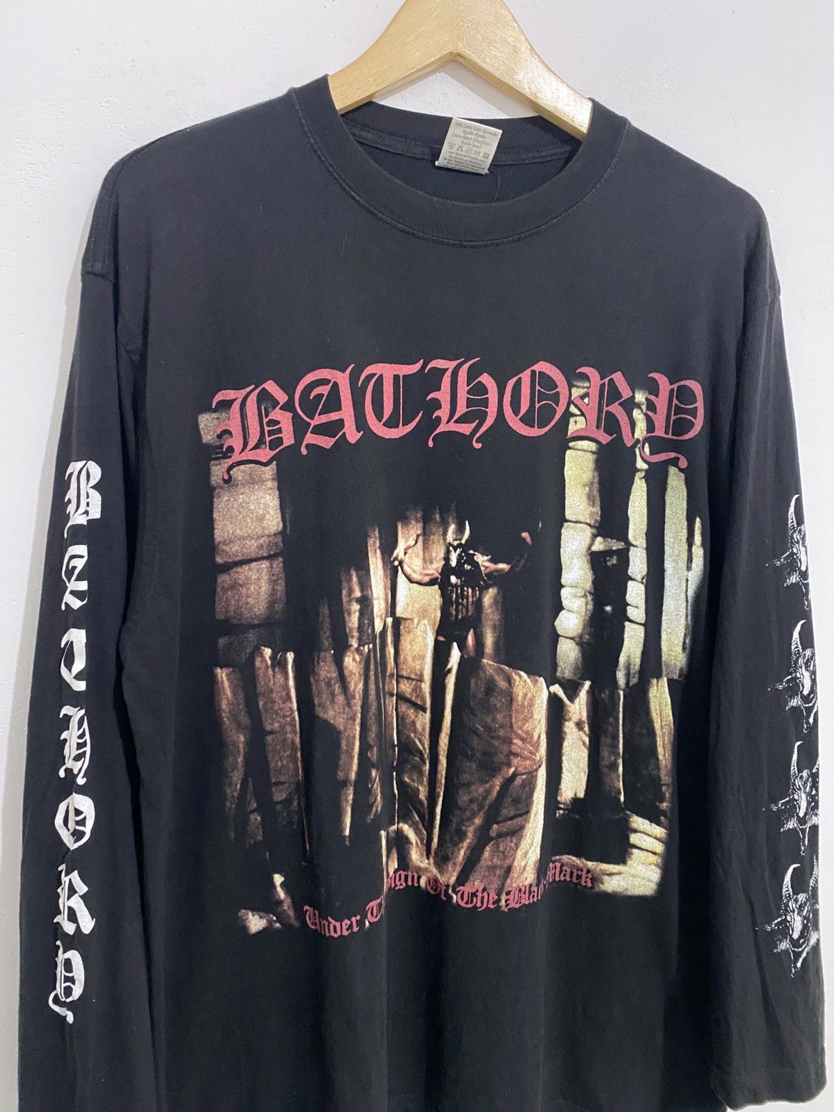 Band Tees 💸BINDINGOFFER💸Vtg Bathory Under The Sign of The Black Mark Size US M / EU 48-50 / 2 - 2 Thumbnail