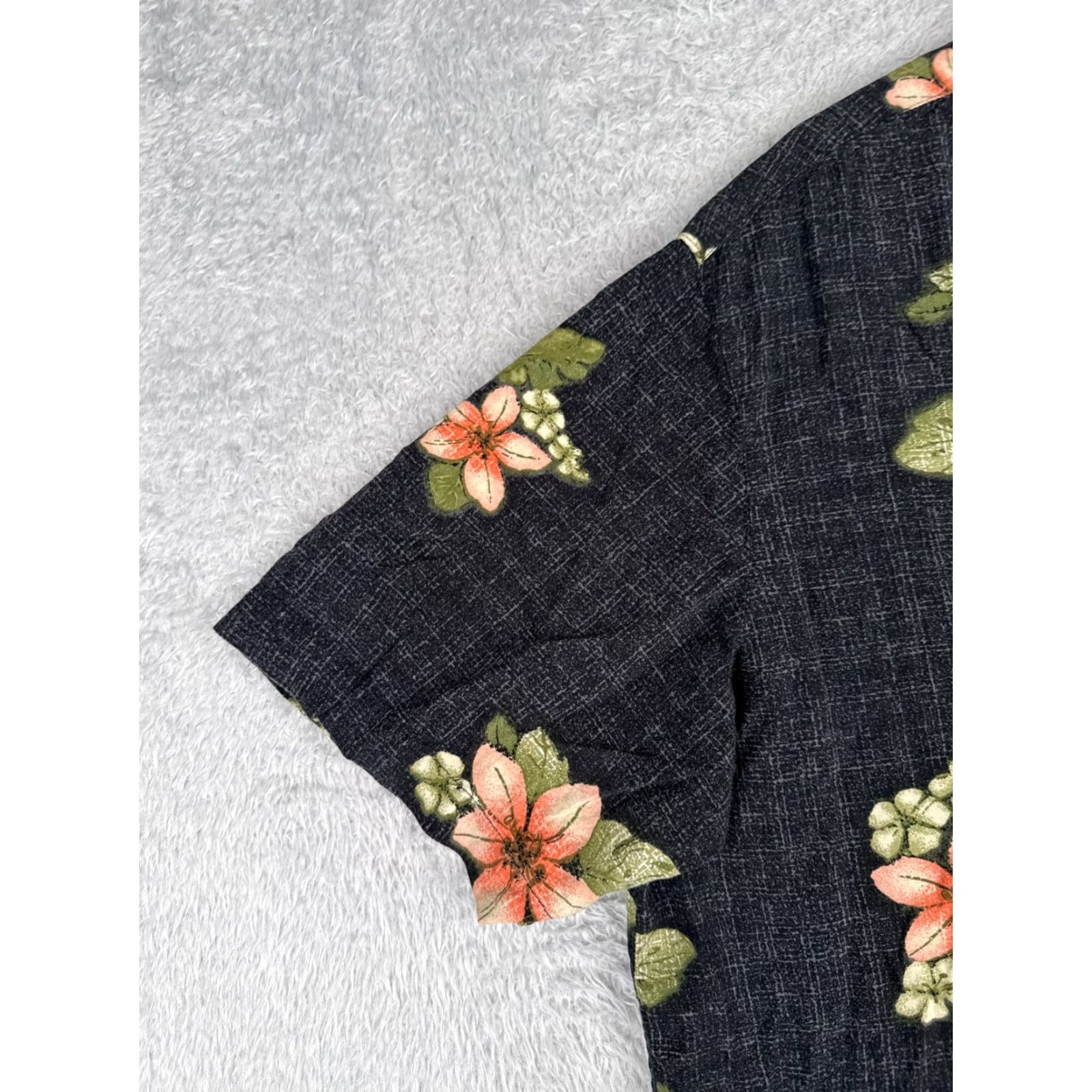 Pinko Puritan Shirt Men 100% Rayon Short Sleeve Button-Up Black Pink Floral Hawaiian XL Mens Size US XL / EU 56 / 4 - 3 Thumbnail