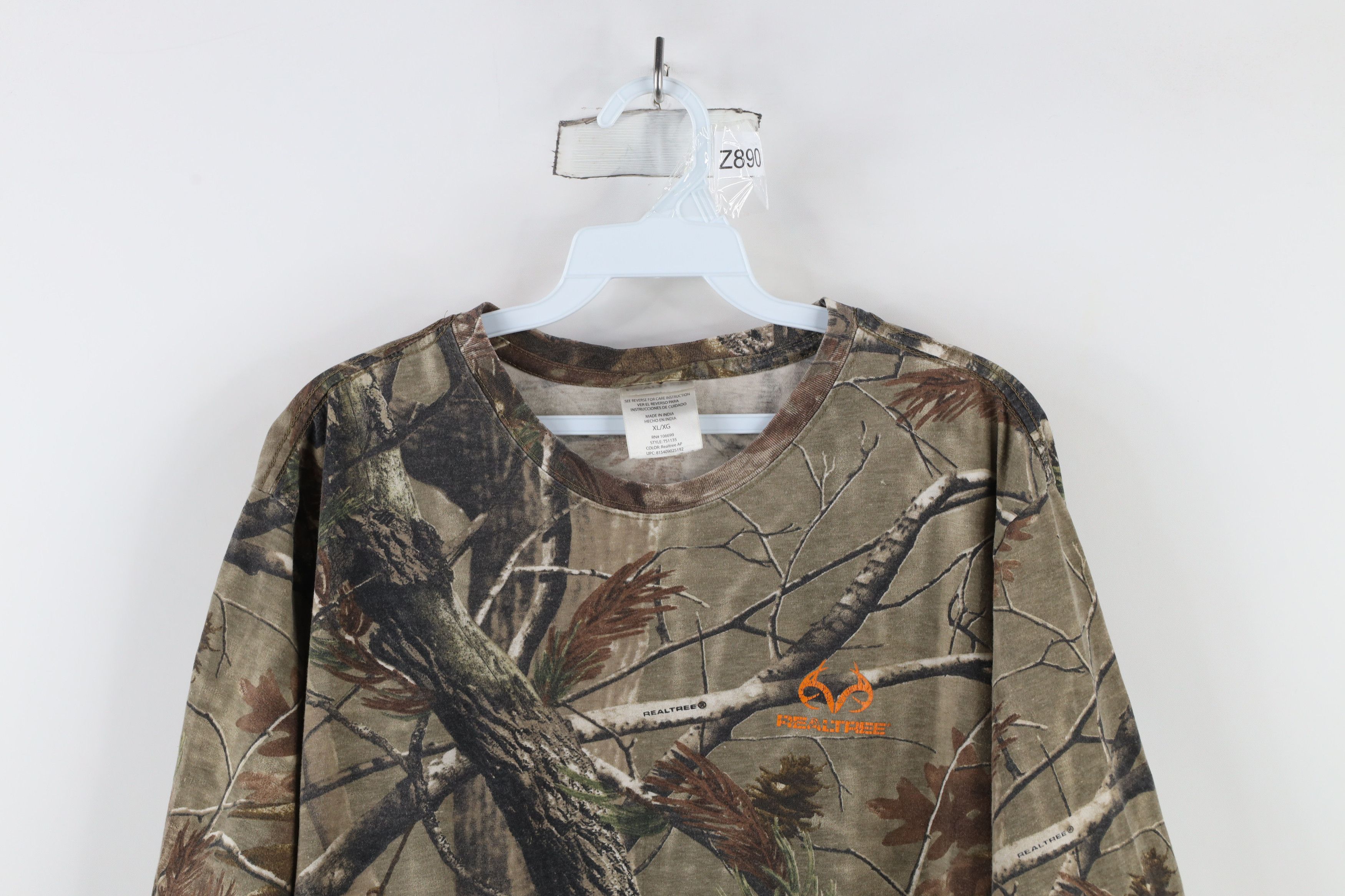 Vintage Vintage Streetwear Realtree Camouflage Short Sleeve T-Shirt Size US XL / EU 56 / 4 - 2 Thumbnail