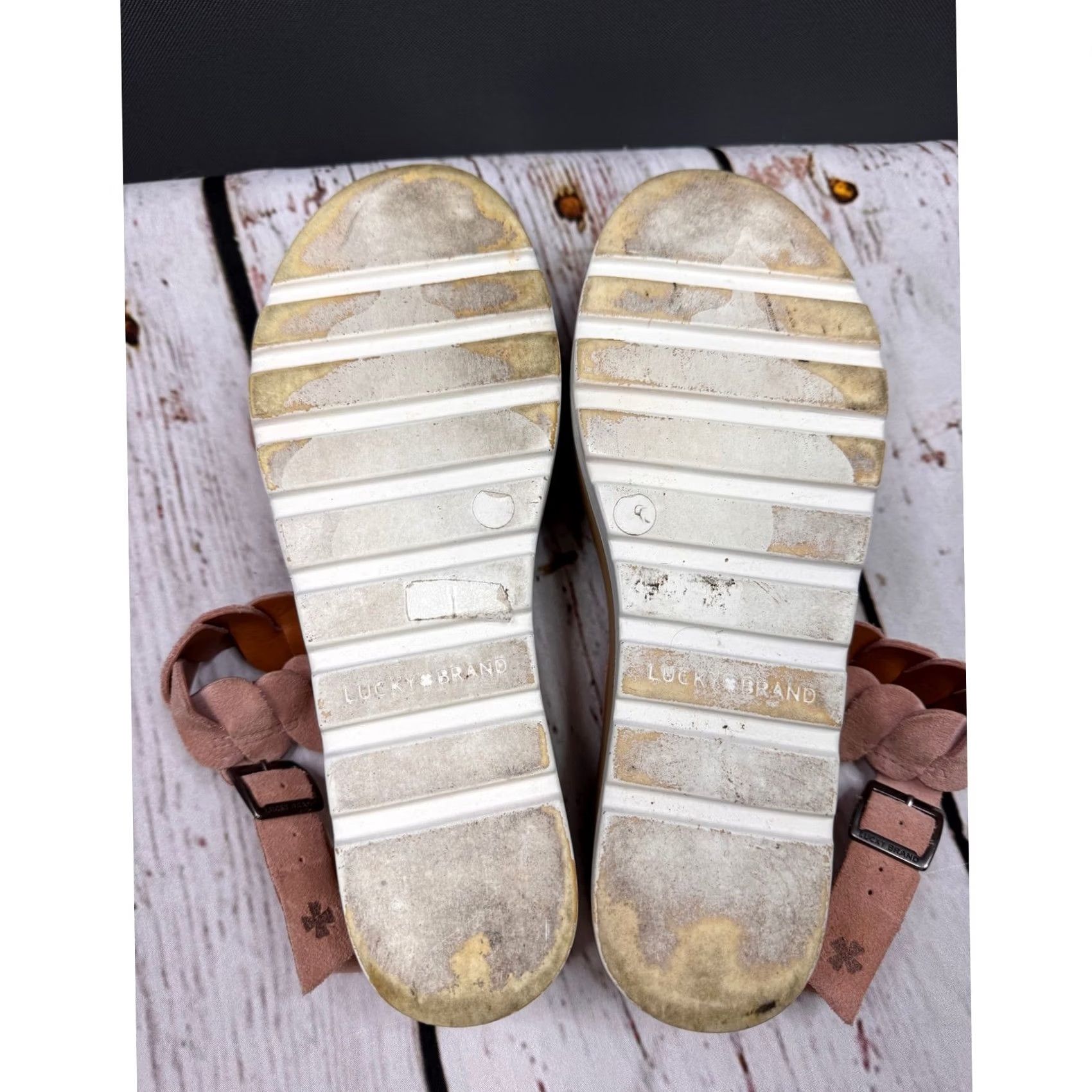 Lucky Brand Lucky Brand Vellenora Sandals Womens Pink Suede Scalloped Platform Wedge Buckle 7.5 M 38 Size US 8 / IT 38 - 8 Thumbnail