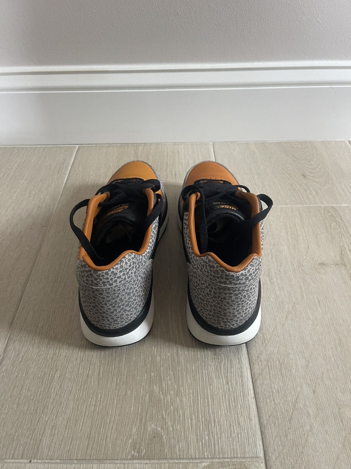 Nike Nike Air Safari QS Size 8.5 Worn Once Size US 8.5 / EU 41-42 - 4 Thumbnail