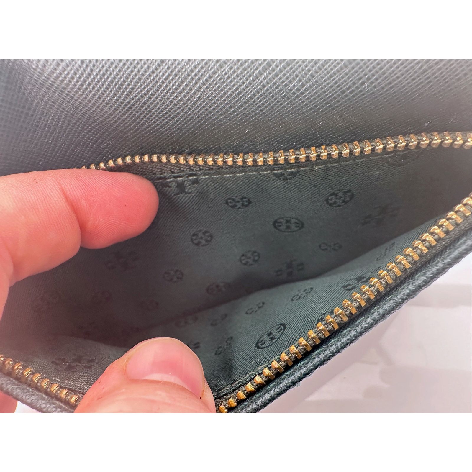 Tory Burch Tory Burch Deep Green Leather Bi-Fold Wallet Wristlet Size ONE SIZE - 8 Thumbnail