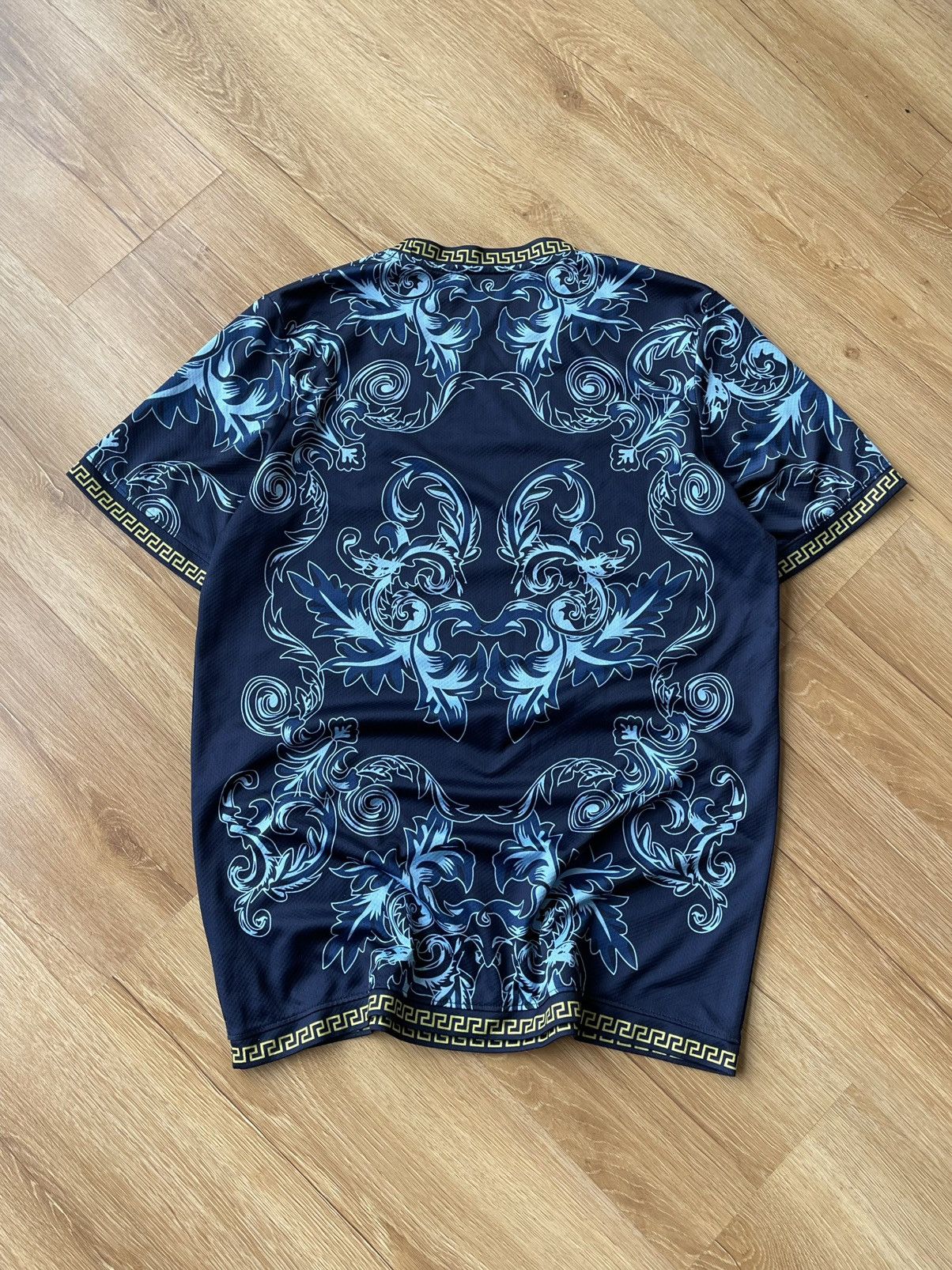 Puma Puma x Versace x Italy Concept Soccer Jersey Size US M / EU 48-50 / 2 - 11 Thumbnail