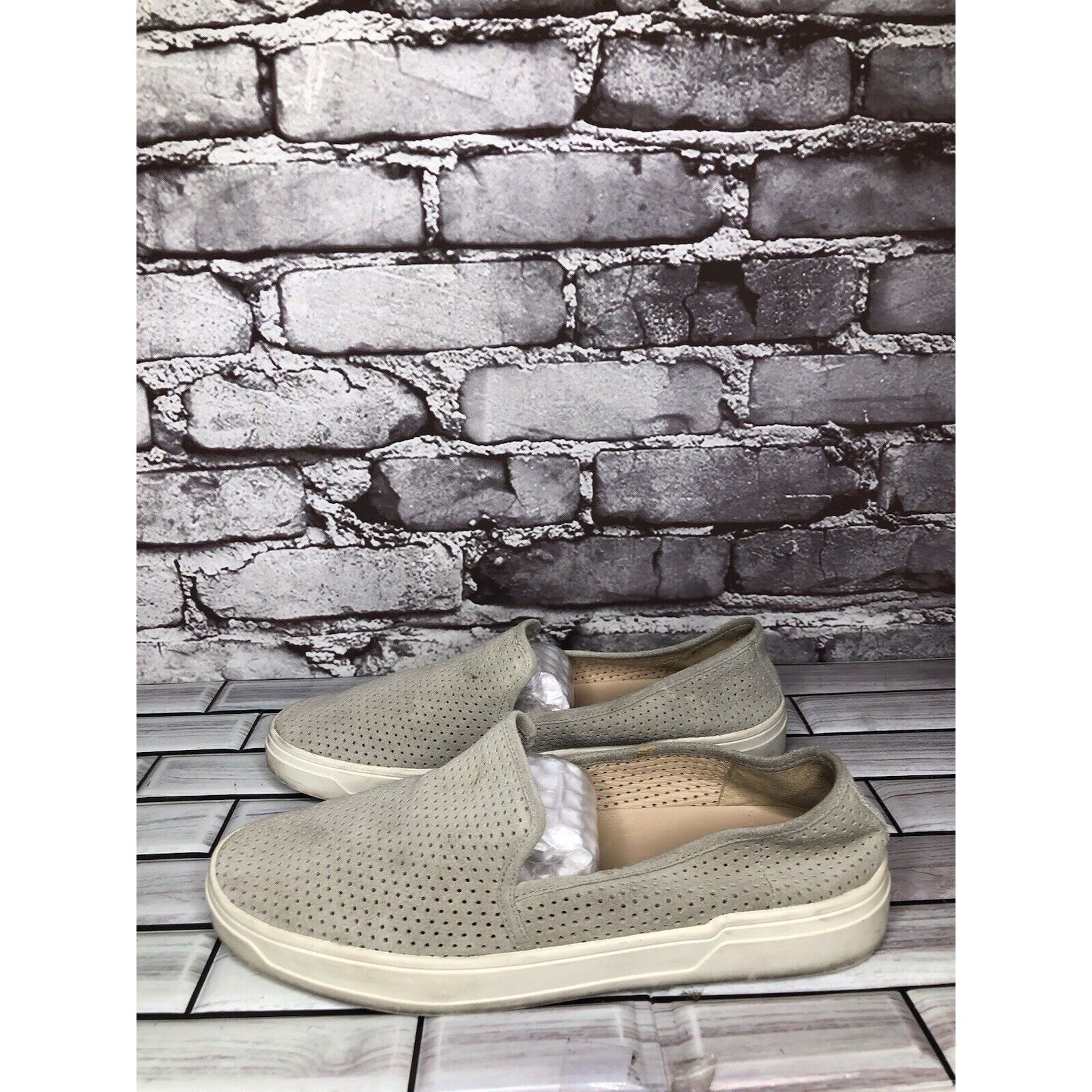 Other Via Spiga Grey Suede Leather Perforated Slip On Sneaker Shoe Size US 7 / IT 37 - 16 Thumbnail
