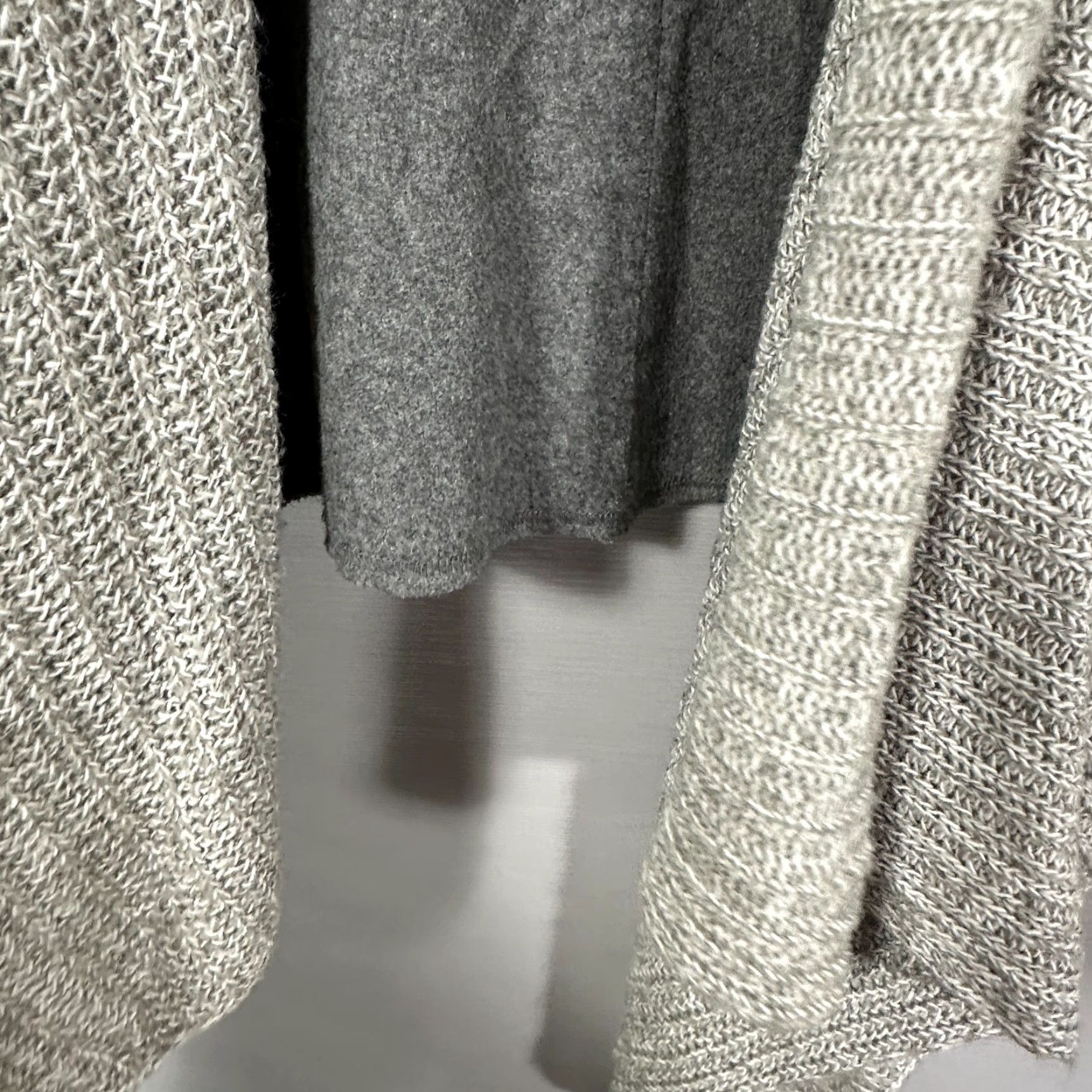 Anthropologie Anthropologie Cardigan Sweater Womens XS Gray Cascade Front Open V-Neck Knit Shirt Size XS / US 0-2 / IT 36-38 - 5 Thumbnail