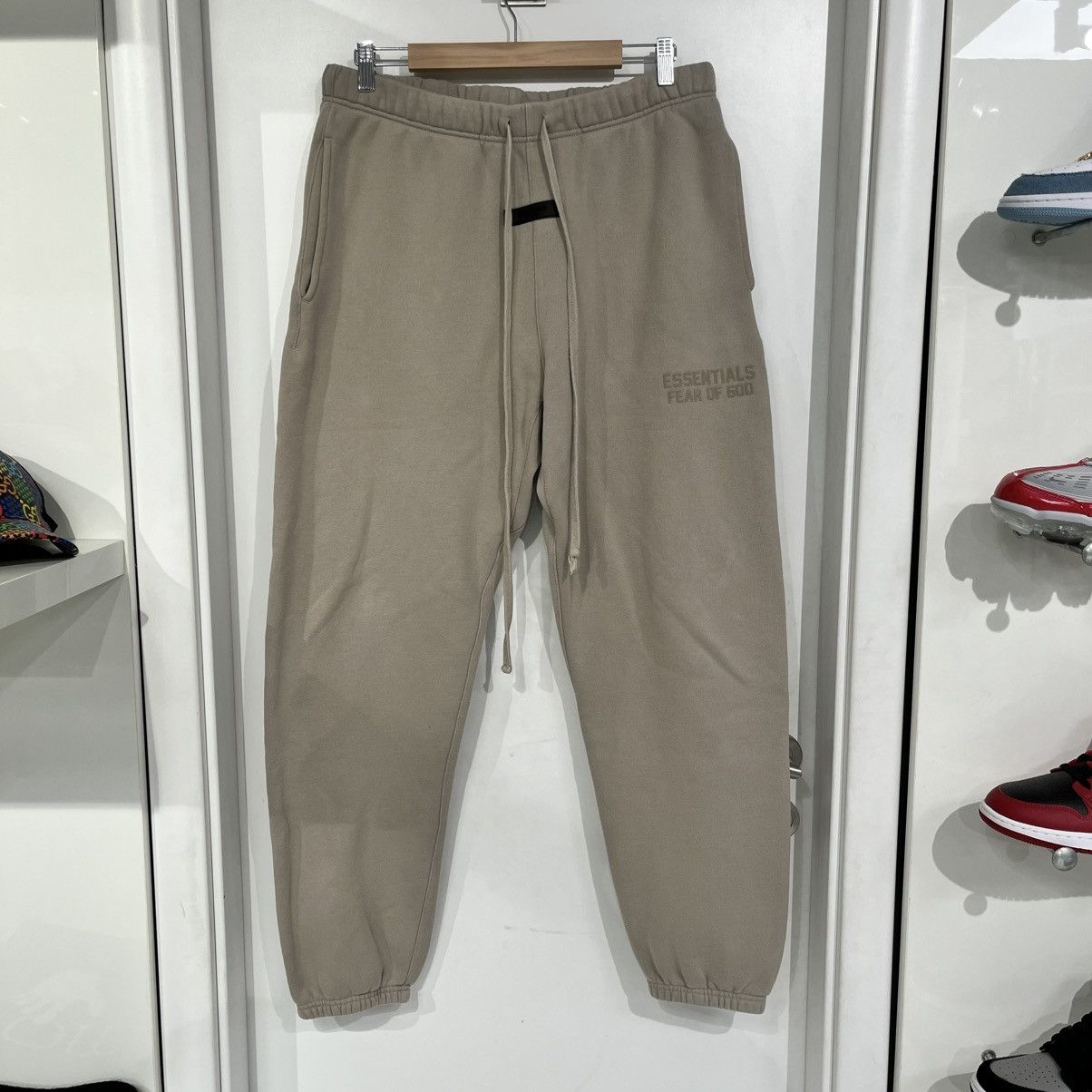 Essentials × Fear of God Fear Of God Essentials Sweatpants Beige Size US 34 / EU 50 - 1 Thumbnail