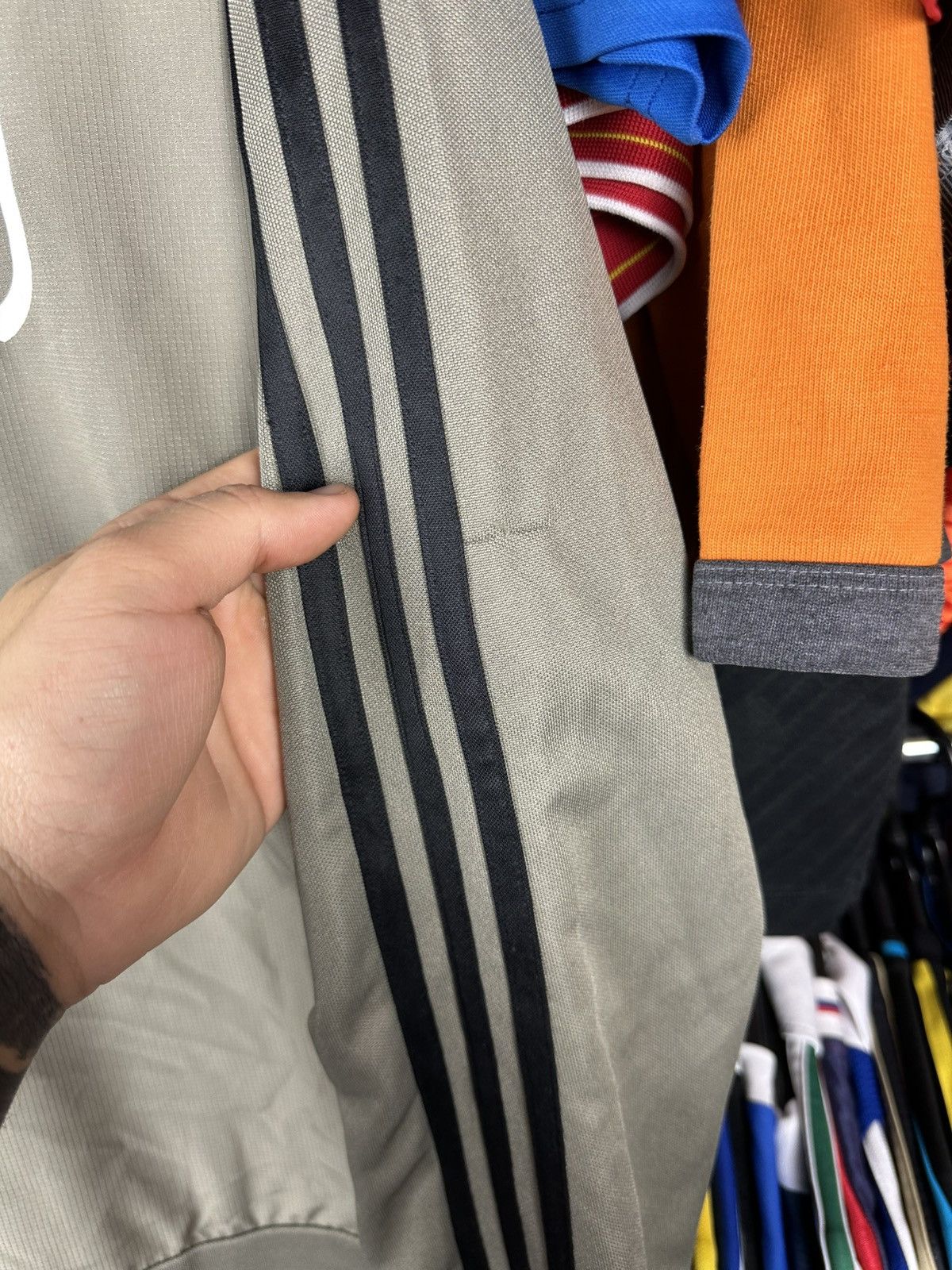 Adidas JUVENTUS ITALY 2018 FOOTBALL SOCCER JACKET SWEATSHIRT ADIDAS Size US L / EU 52-54 / 3 - 5 Thumbnail