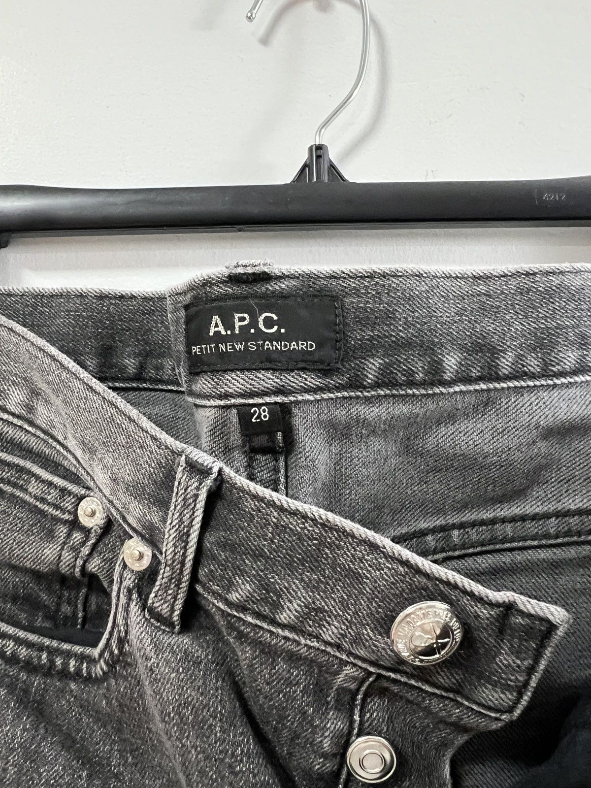 A.P.C. A.P.C Petite New Standard Grey Size 28 Size US 28 / EU 44 - 6 Thumbnail