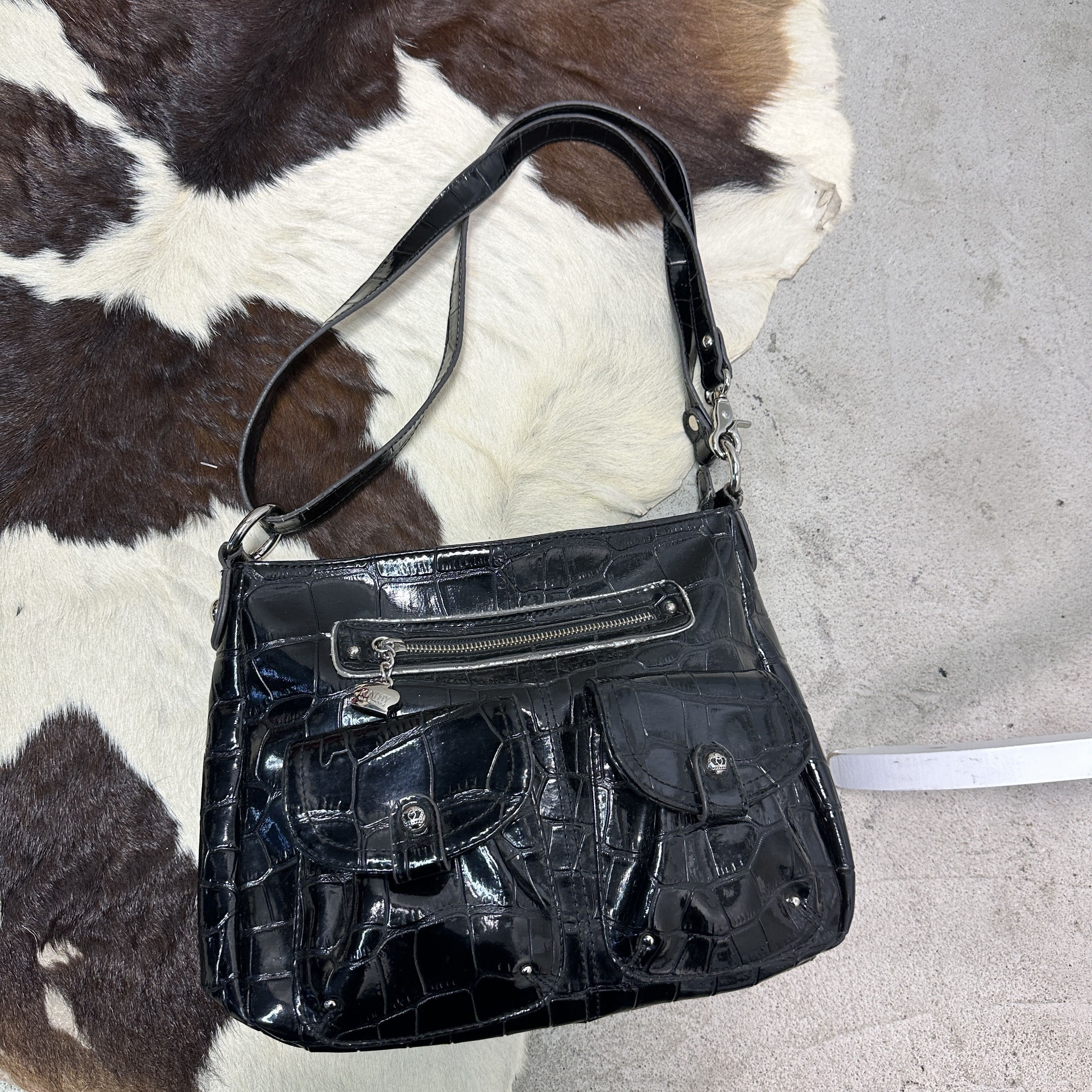 Vintage Vintage Patent Faux Leather Grunge Pockets Bag Y2K Size ONE SIZE - 7 Thumbnail