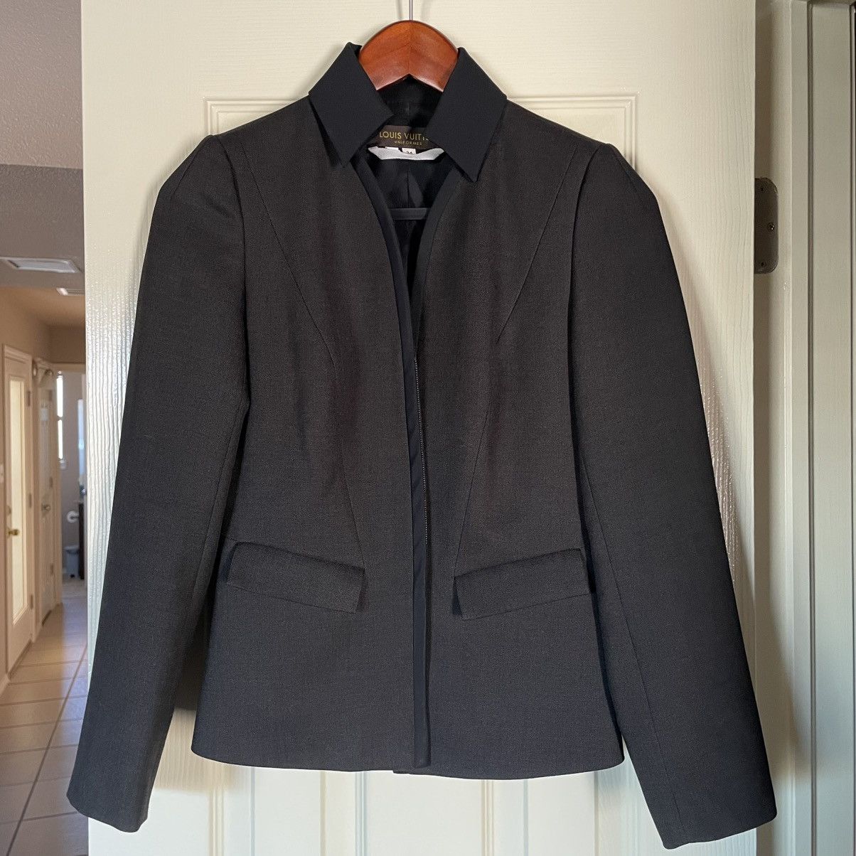 Louis Vuitton Louis Vuitton Women’s Blazer Size S / US 4 / IT 40 - 1 Thumbnail