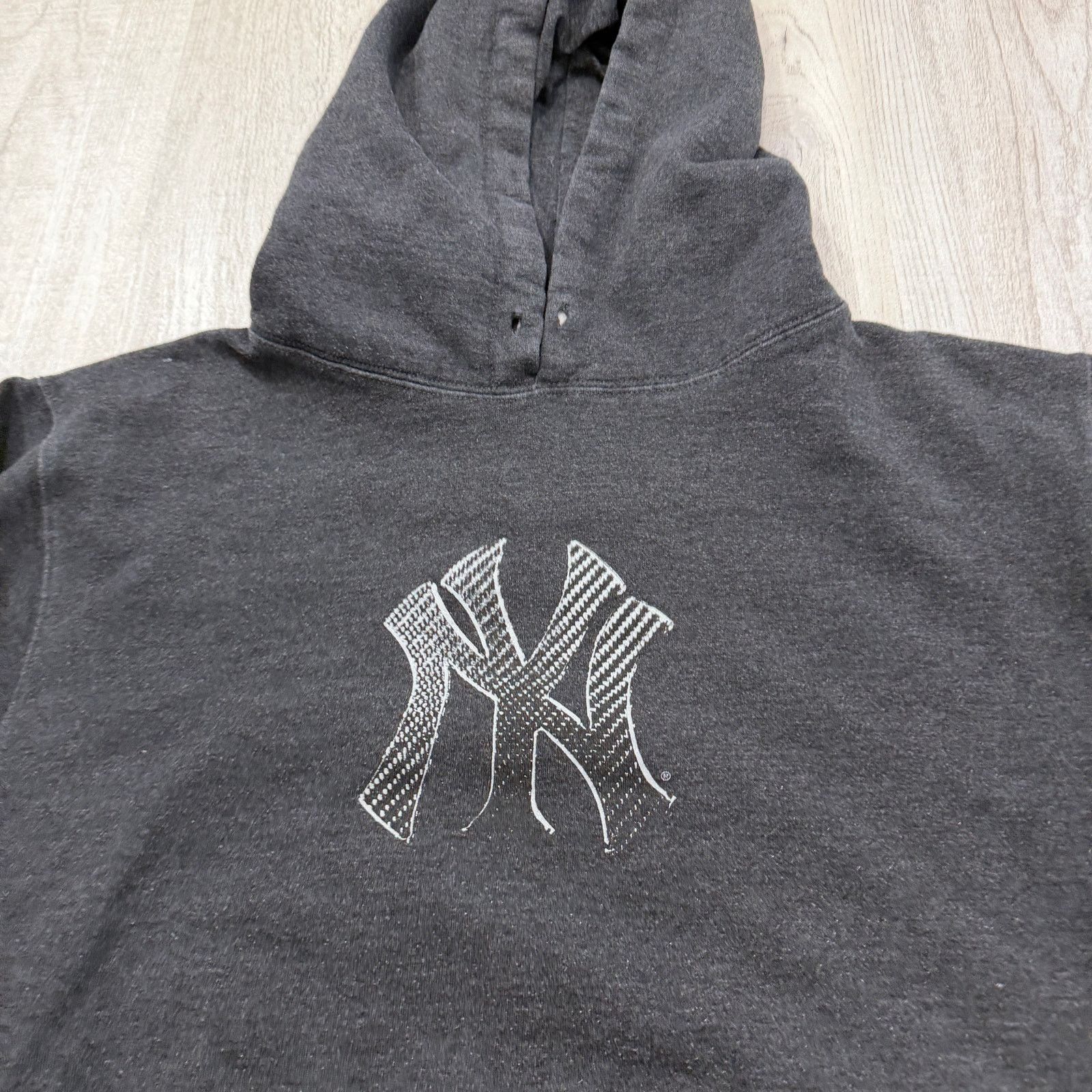 Oakley Oakley New York Yankees Hoodie Men's XL Gray Center Logo Size US XL / EU 56 / 4 - 3 Thumbnail