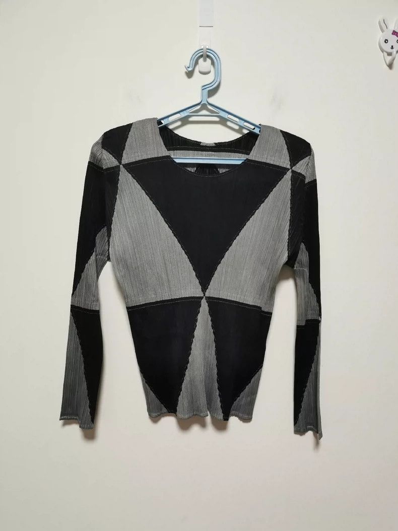 Issey Miyake Issey Miyake size:3 Black and grey diamond-shaped long-sle Size XS / US 0-2 / IT 36-38 - 1 Thumbnail