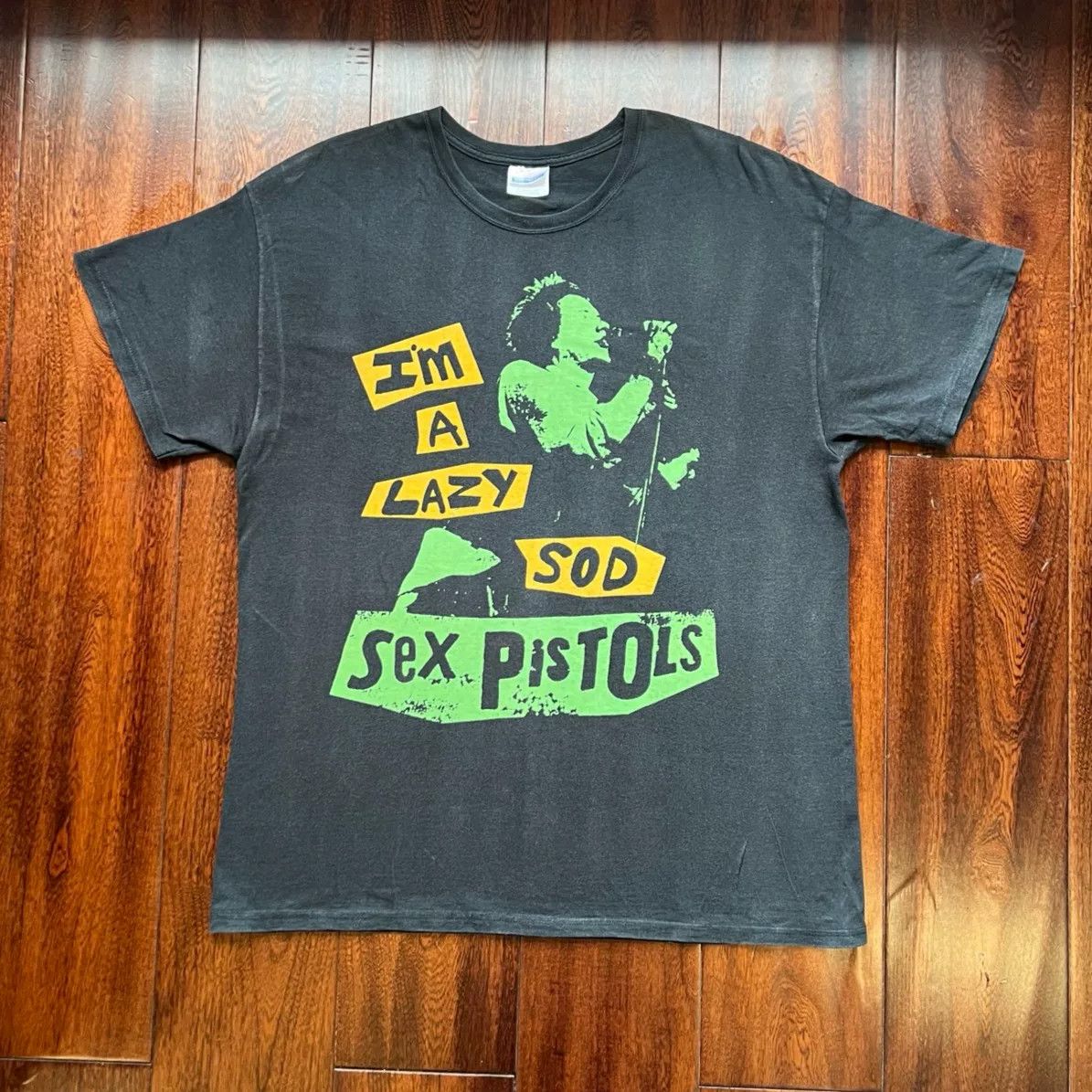 Vintage Sex Pistols Vintage 00s Tee Size US XXL / EU 58 / 5 - 1 Thumbnail