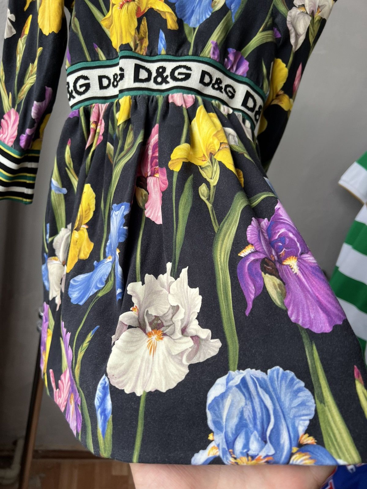 Dolce & Gabbana DOLCE & GABBANA GIRLS FLORAL IRIS DRESS 5 YEARS 107/113CM Size XXS / US 00 / IT 34 - 8 Thumbnail