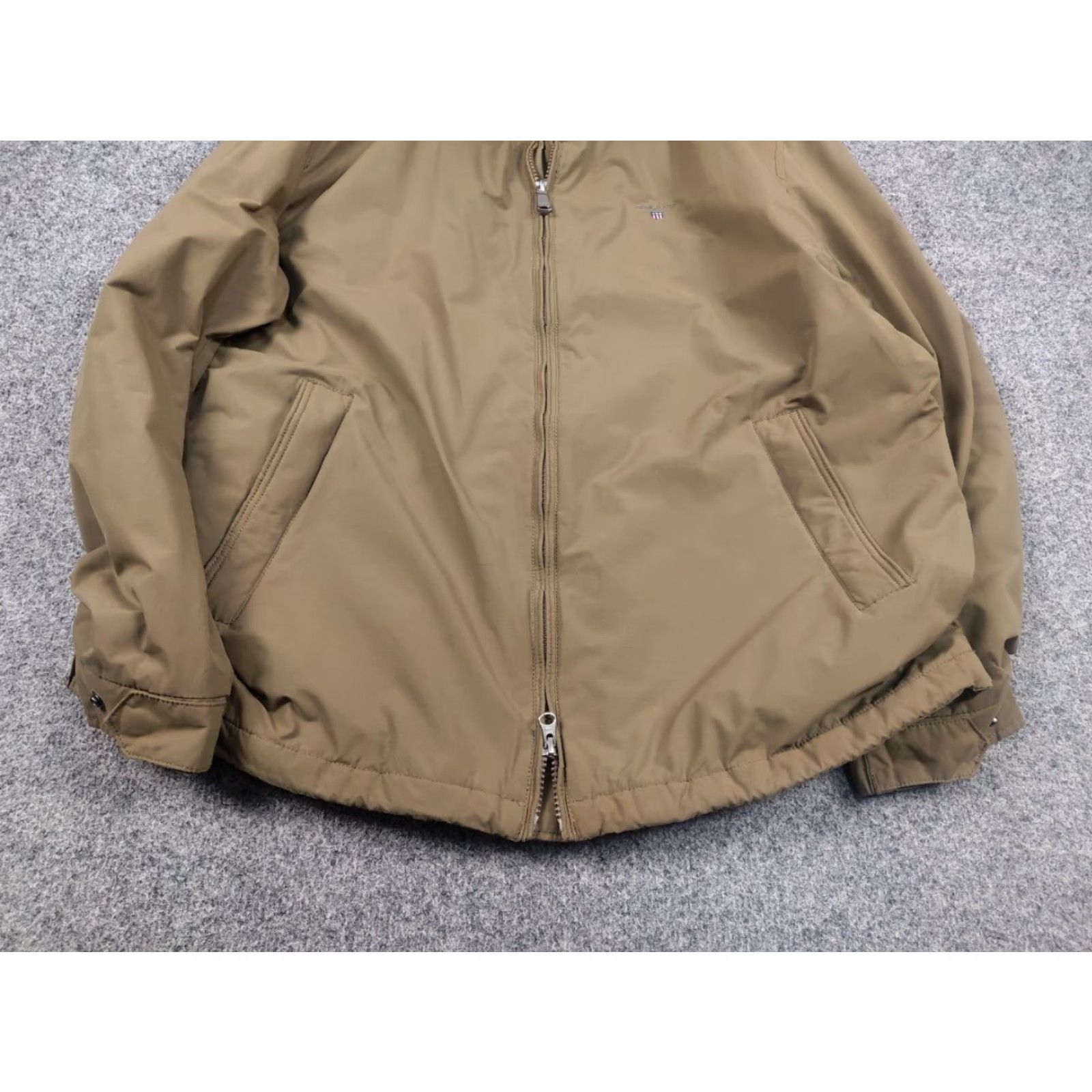 Gant Gant Jacket Main Selling Point Hooded Fleece-insulated Mid Length Dark Khaki Beige Nylon Zip Stand-Up Collar Men L Size Size US L / EU 52-54 / 3 - 5 Thumbnail