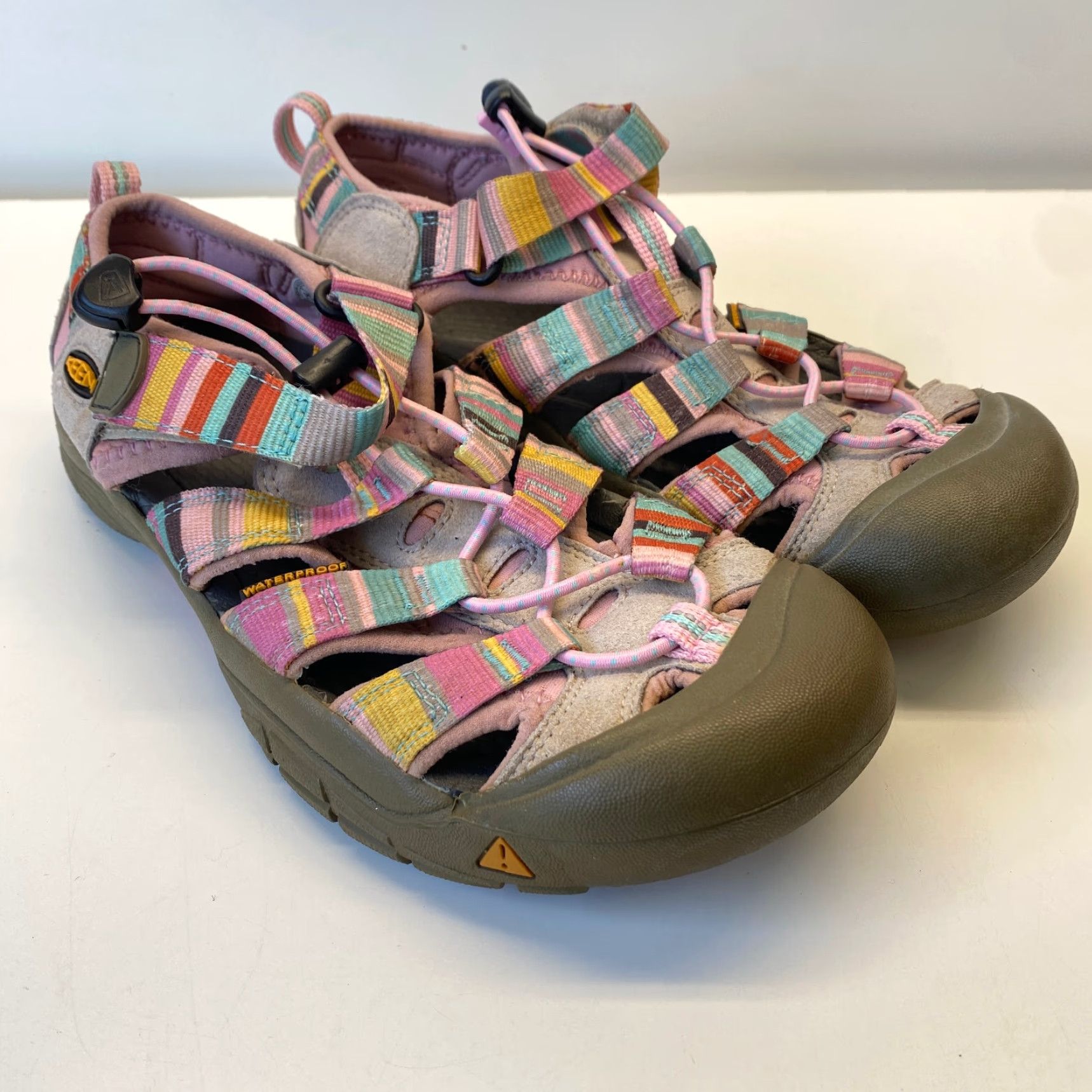 KEEN Keen Women’s Newport Waterproof Hiking Sandals 5 Pink Multi Color 1006567 Size US 5 / IT 35 - 2 Thumbnail