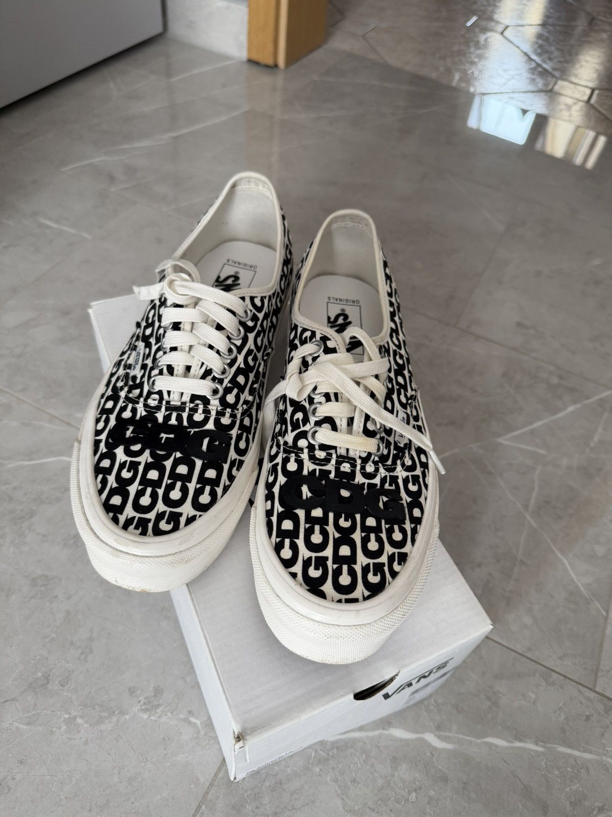 Comme des Garcons × Vans Vans x Commes Des Garçons Sneaker Size US 8.5 / EU 41-42 - 1 Thumbnail