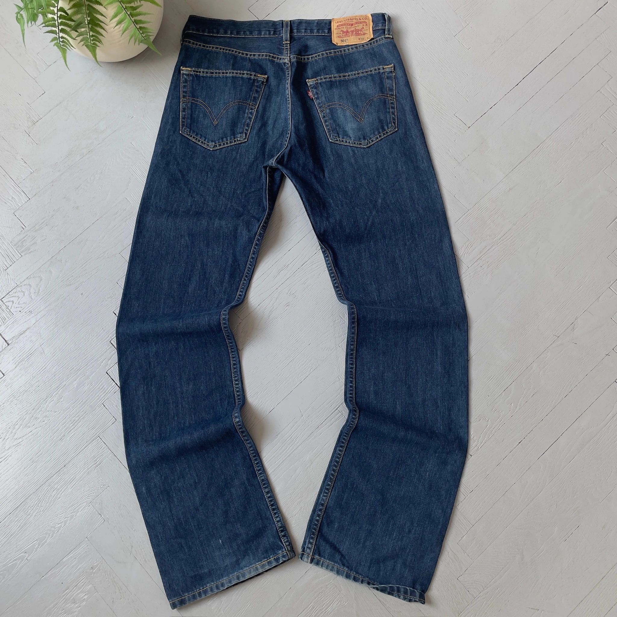 Levi's Vintage Clothing Vintage Levi's 501 Straight Fit Blue Denim Jeans Size US 32 / EU 48 - 1 Thumbnail