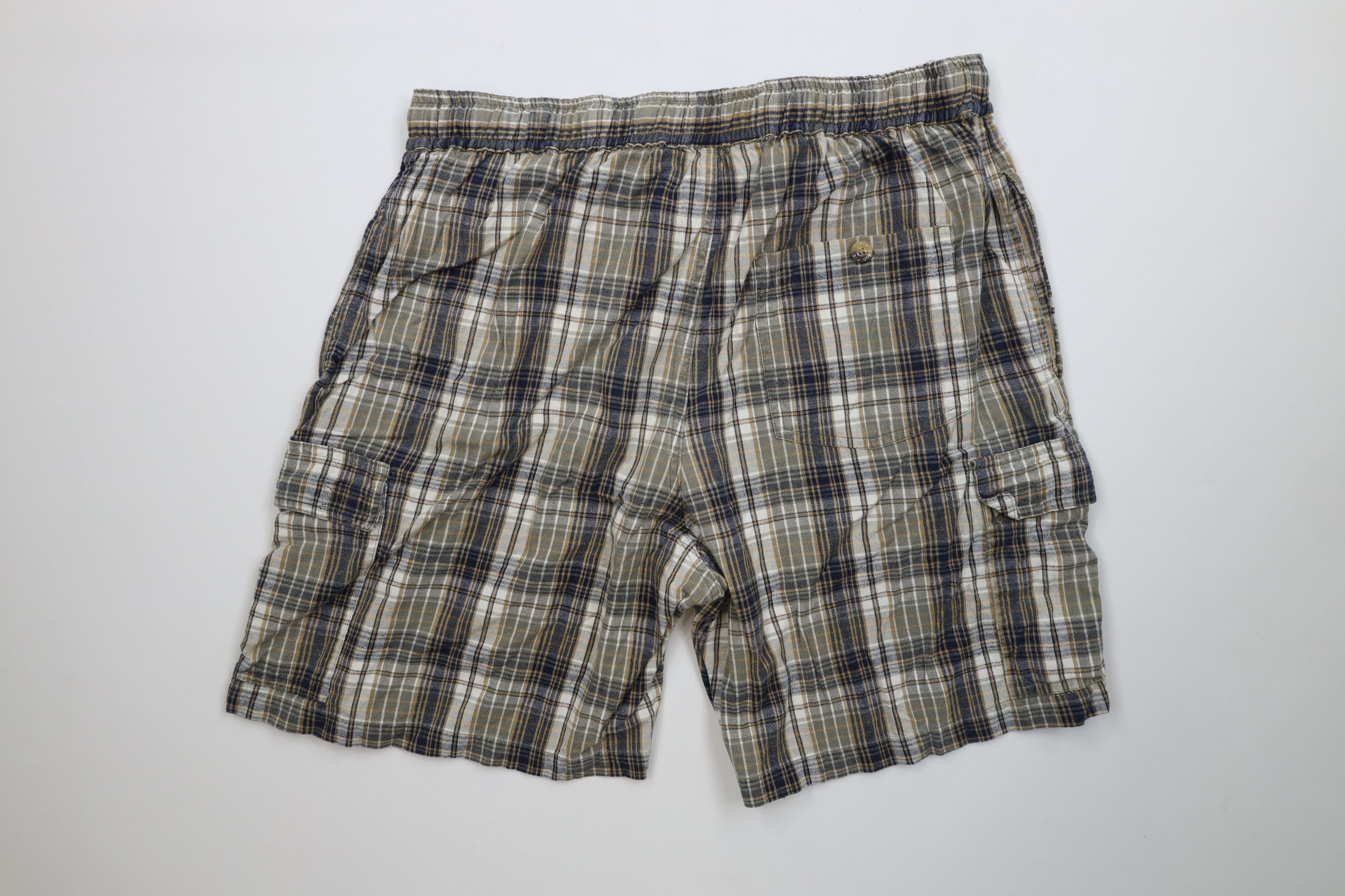 Vintage Vintage 90s Y2K Streetwear Above Knee Cargo Shorts Plaid Size US 34 / EU 50 - 8 Thumbnail