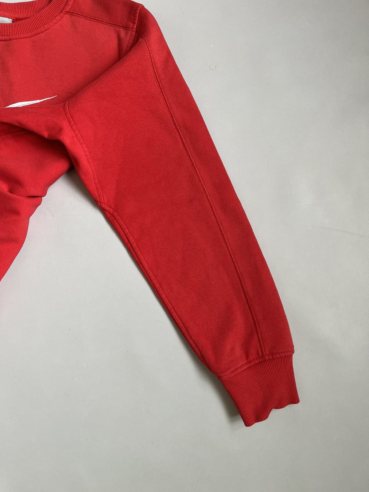 Nike × Vintage Vintage Y2K Unisex Nike Big Swoosh Red Sweatshirt Size US M / EU 48-50 / 2 - 7 Thumbnail