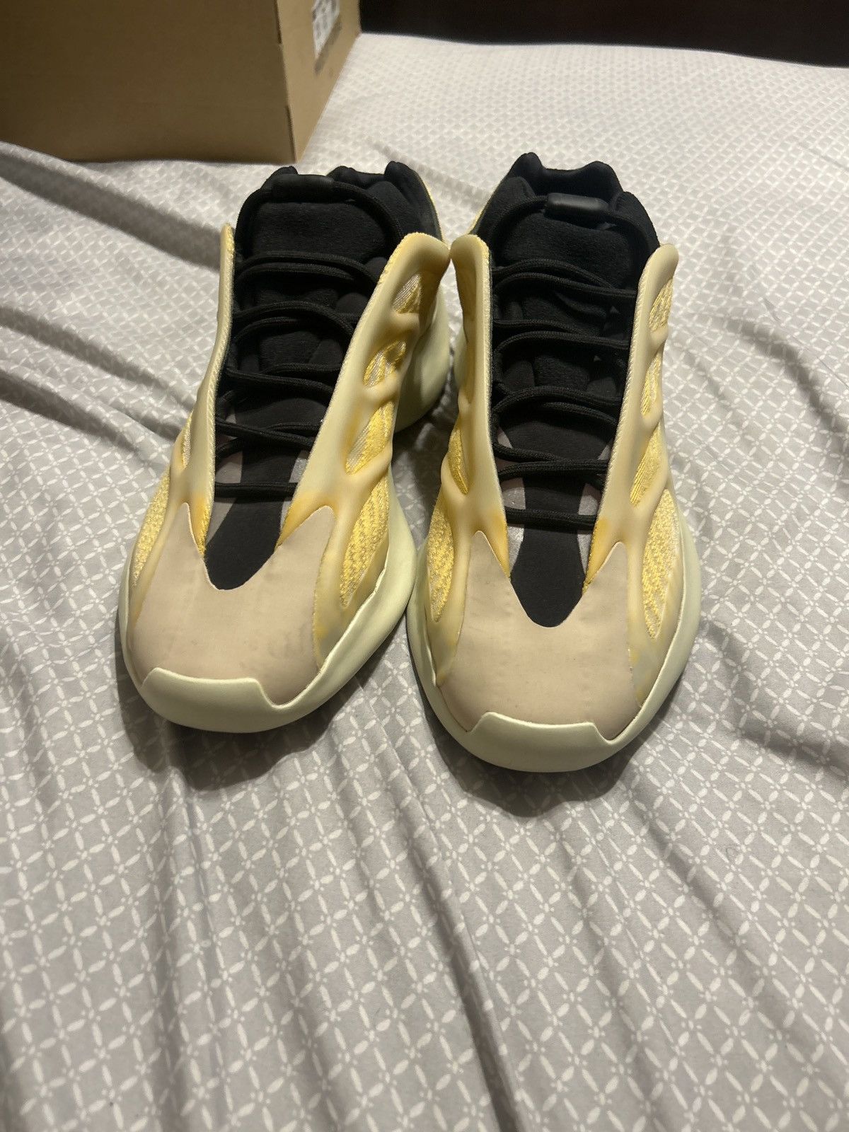 Yeezy Yezzy 700 v3 mono Size US 12 / EU 45 - 3 Thumbnail