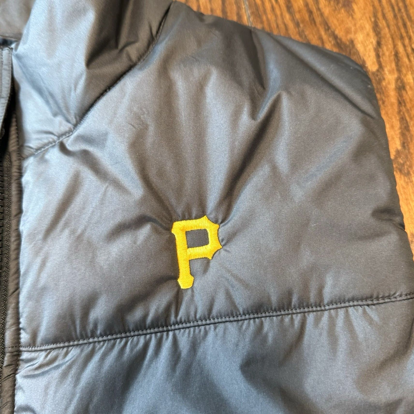 The North Face The North Face Puffer Vest Mens Medium Black Zip Pockets Pittsburgh Pirates MLB Size US M / EU 48-50 / 2 - 3 Thumbnail