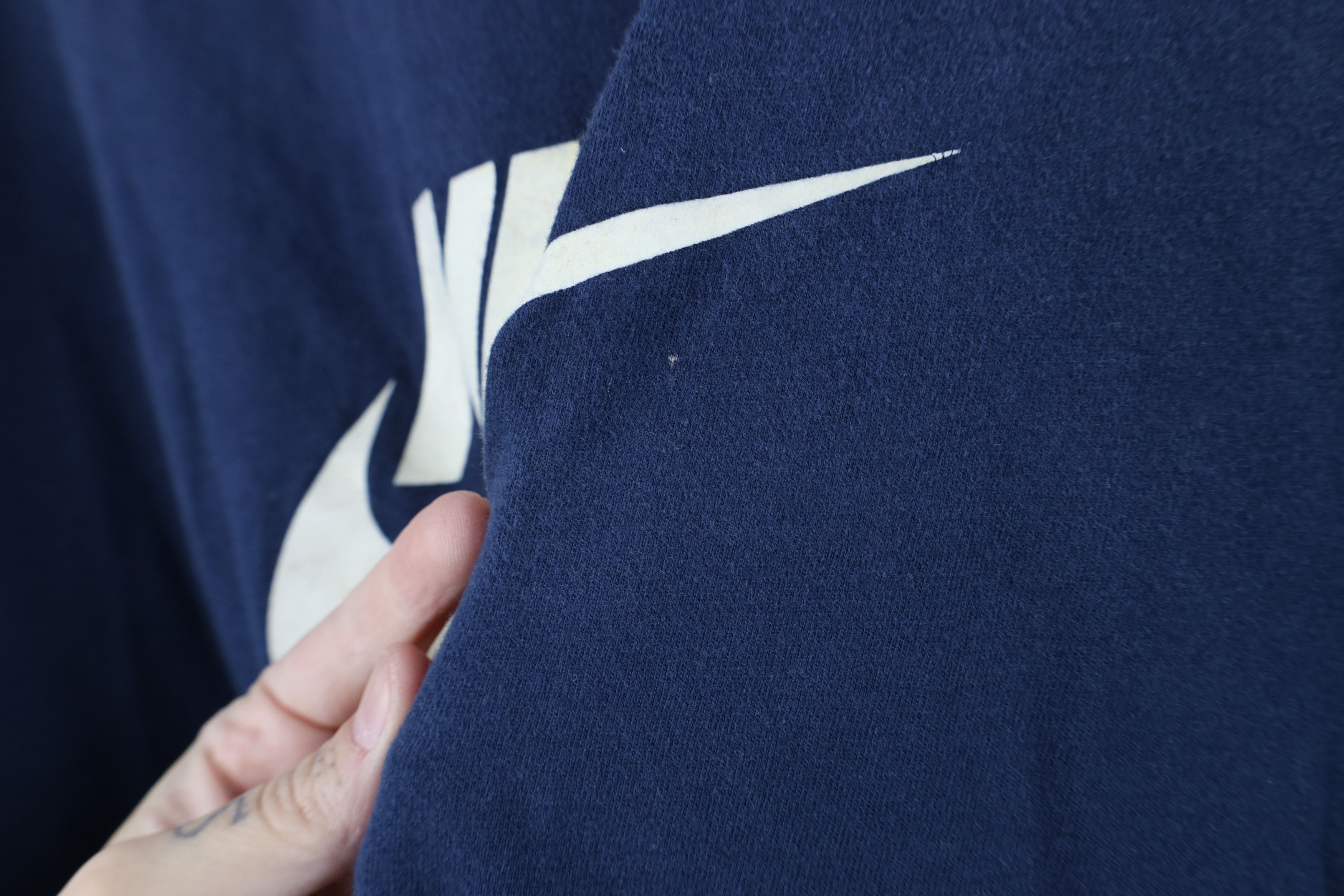 Nike Vintage Y2K Nike Travis Scott Big Center Swoosh T-Shirt Size US L / EU 52-54 / 3 - 5 Thumbnail