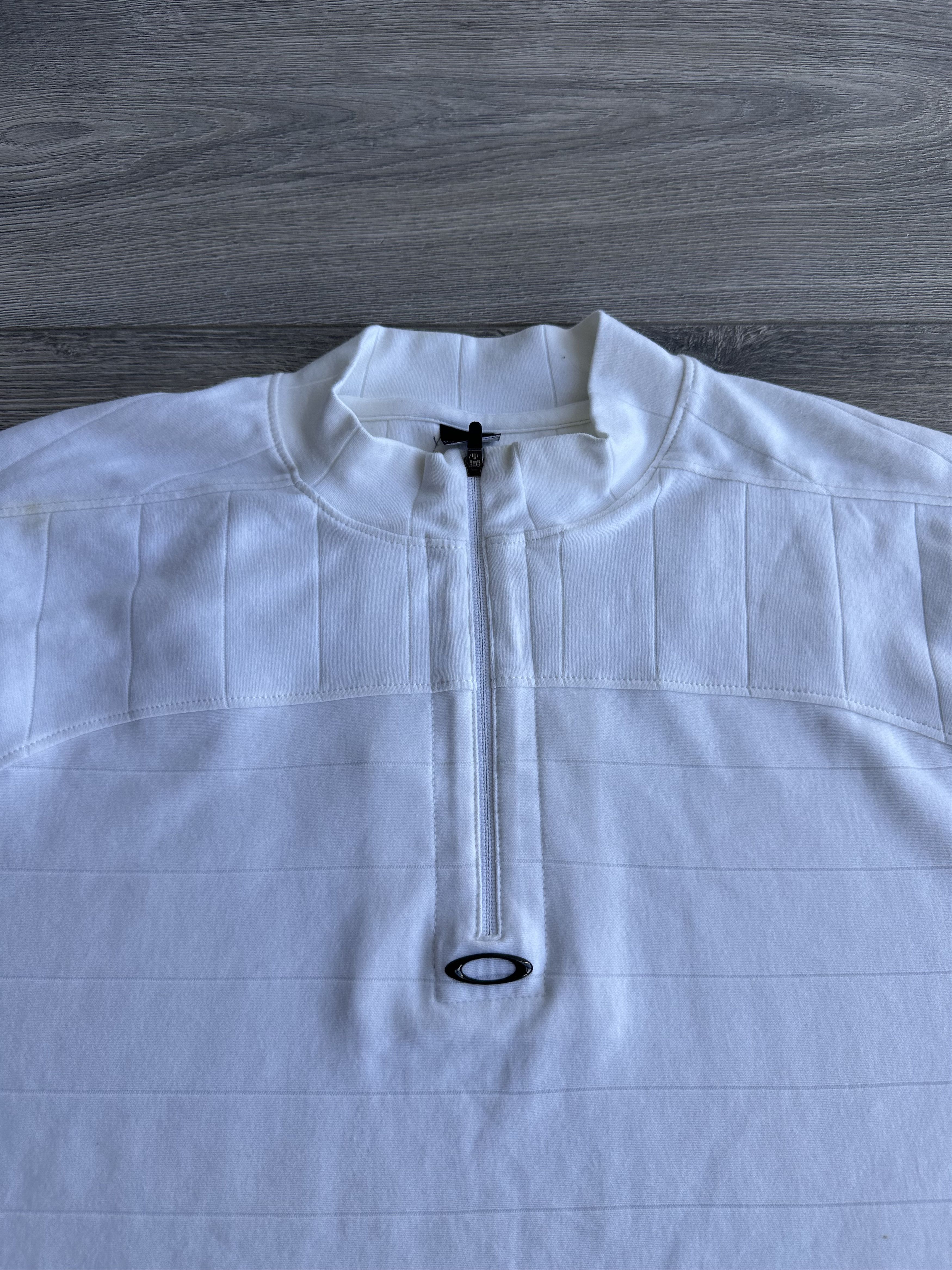 Oakley Oakley Vintage t shirt Size US M / EU 48-50 / 2 - 3 Thumbnail