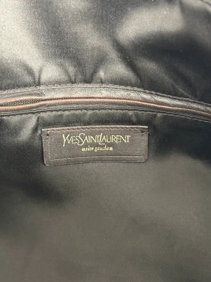Yves Saint Laurent 2000s Yves Saint Laurent Star Black Shiny Leather Handle Bag Size ONE SIZE - 13 Thumbnail