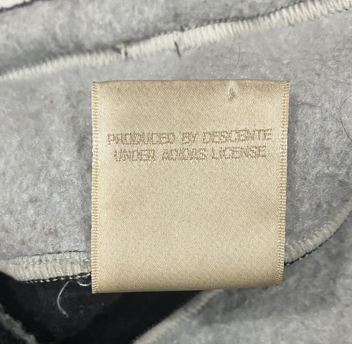 Vintage Vintage Adidas Descente Big Logo Fleece Size US L / EU 52-54 / 3 - 13 Thumbnail