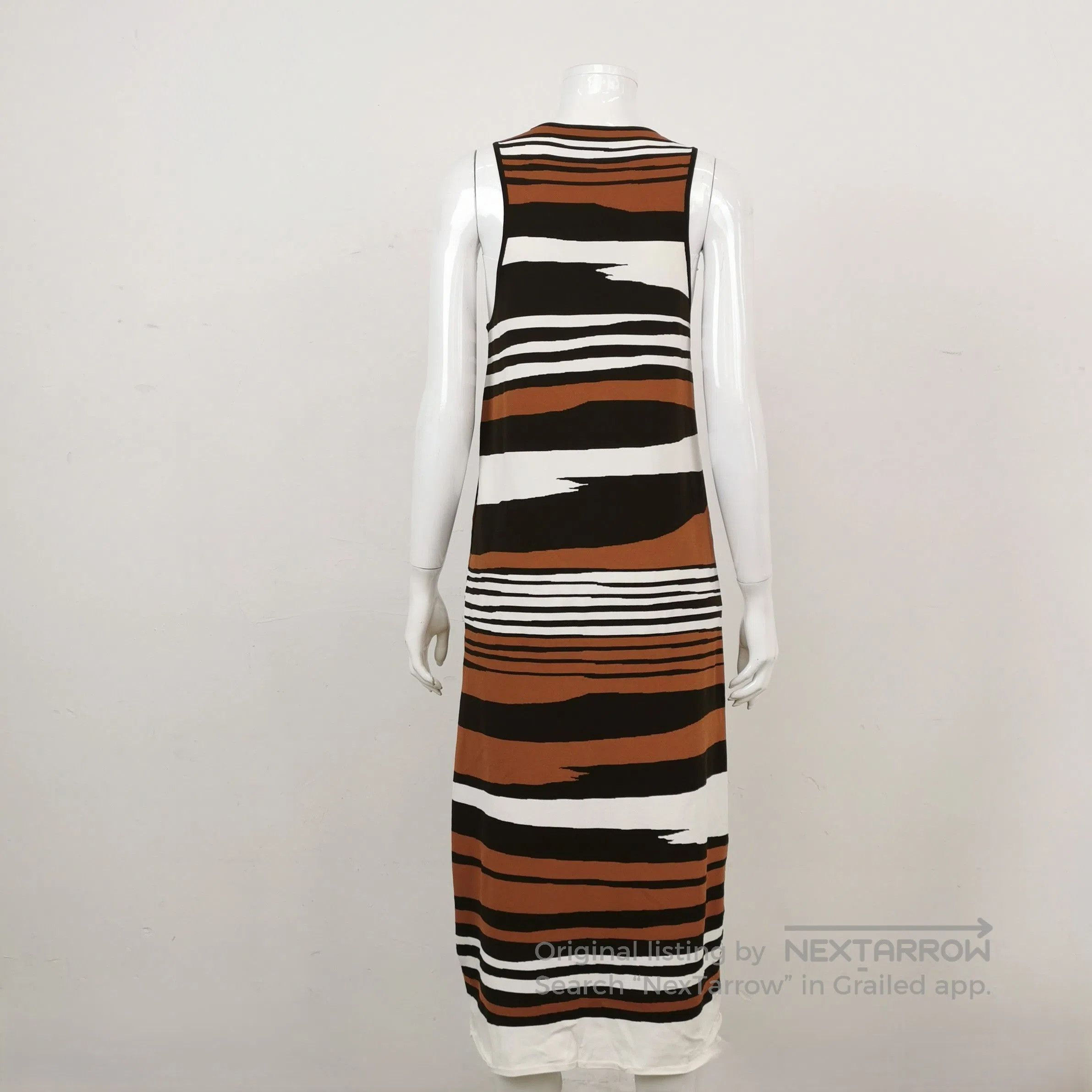 Weekend Max Mara Weekend Max Mara M Striped Sleeveless Dress. Size M / US 6-8 / IT 42-44 - 1 Thumbnail