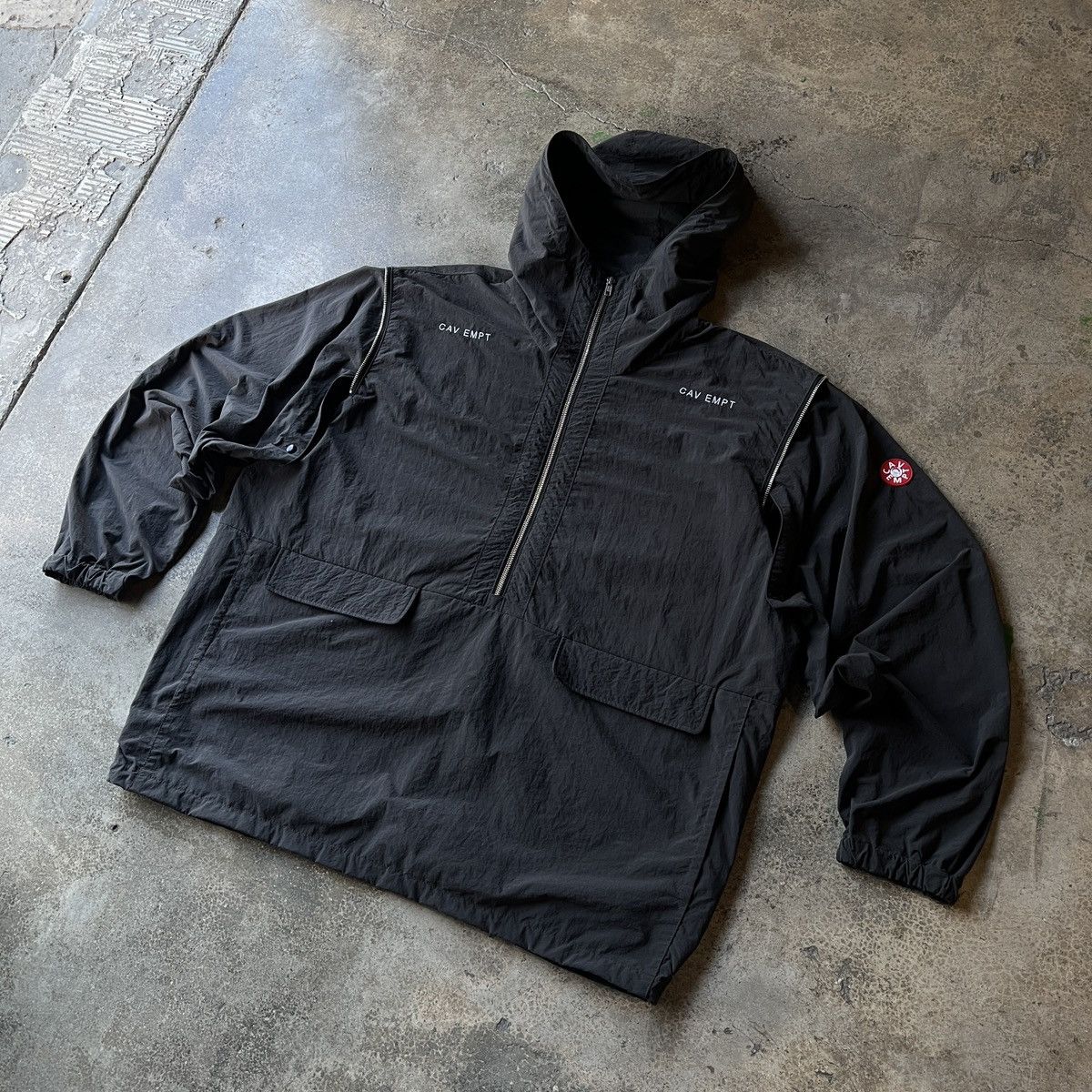 Cav Empt Cav Empt Concealed Sleeve Popover Jacket Size US XL / EU 56 / 4 - 2 Thumbnail